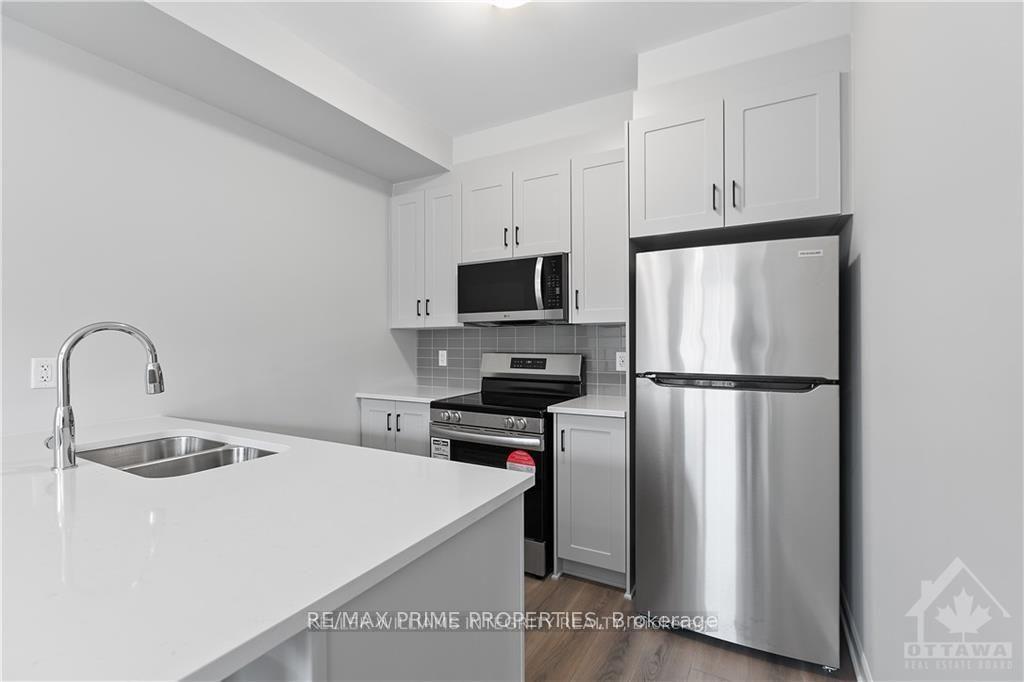Photo 17 of 818 Glissade Grove E, Ottawa, Avalon West — HOMEH