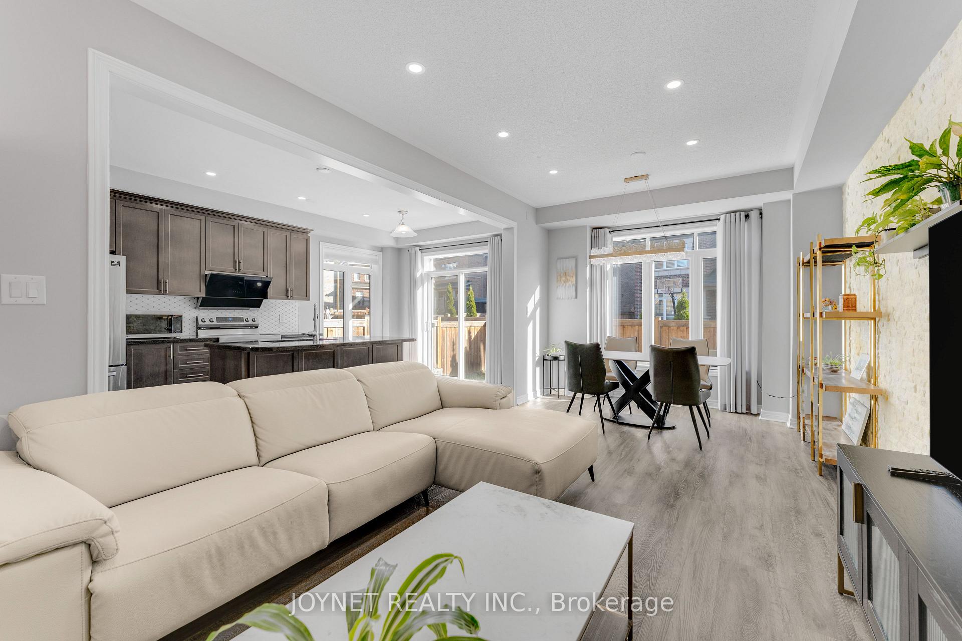 Photo 12 of 3303 Jacob Way, Oakville, Glenorchy — HOMEH