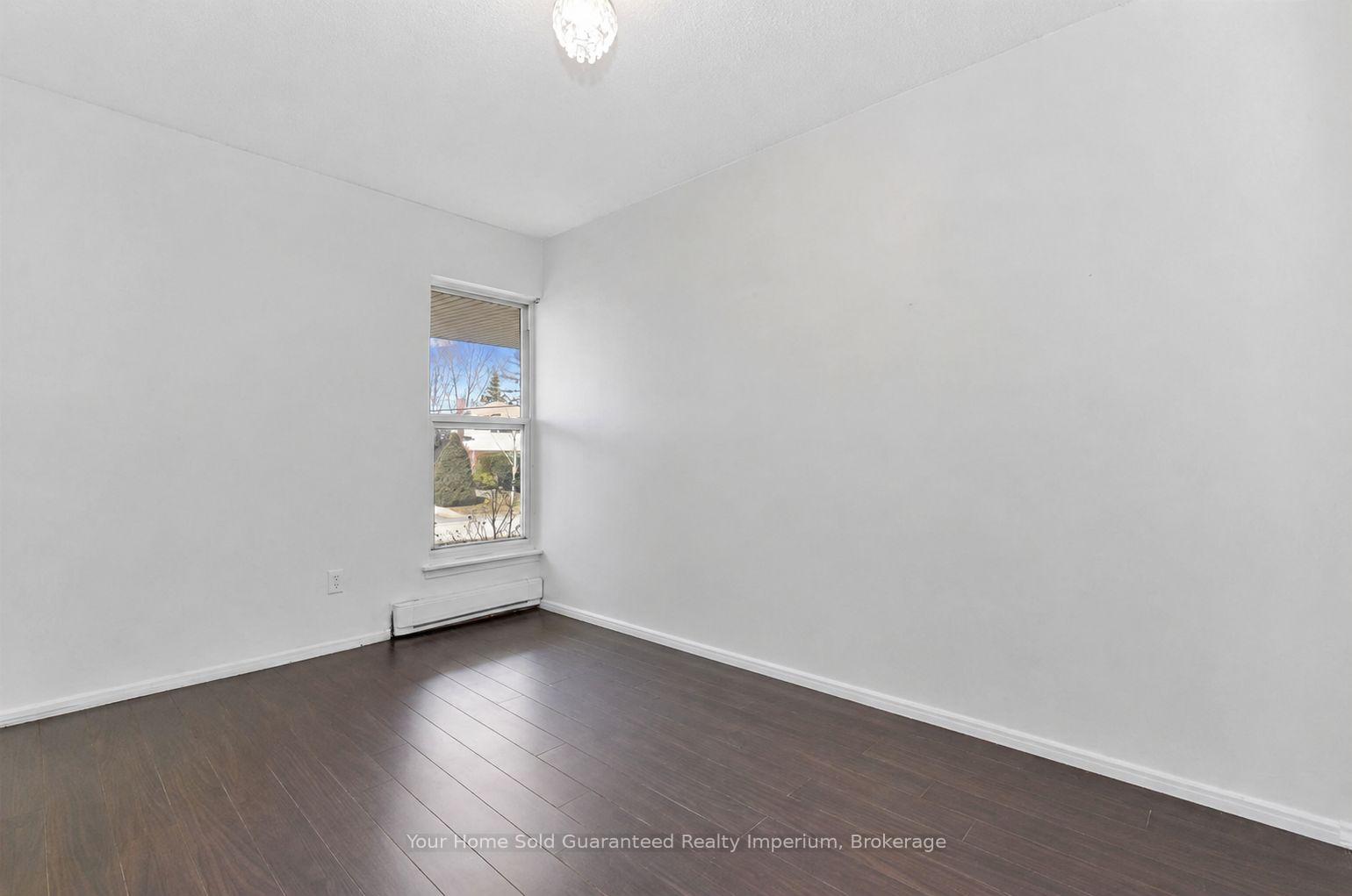 Photo 9 of Unit 272, 3060 Constitution Boulevard, Mississauga, Applewood — HOMEH