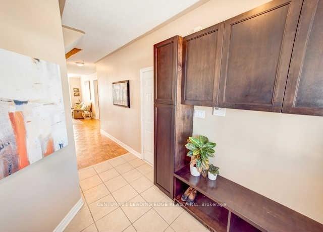 Photo 3 of 65 Earl Stewart Drive, Aurora, Bayview Wellington — HOMEH