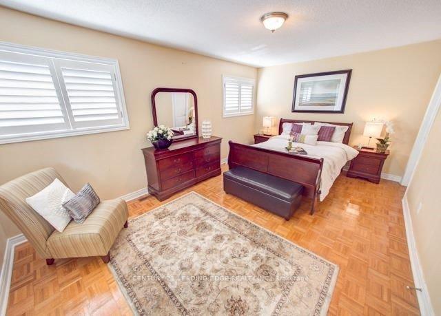 Photo 8 of 65 Earl Stewart Drive, Aurora, Bayview Wellington — HOMEH