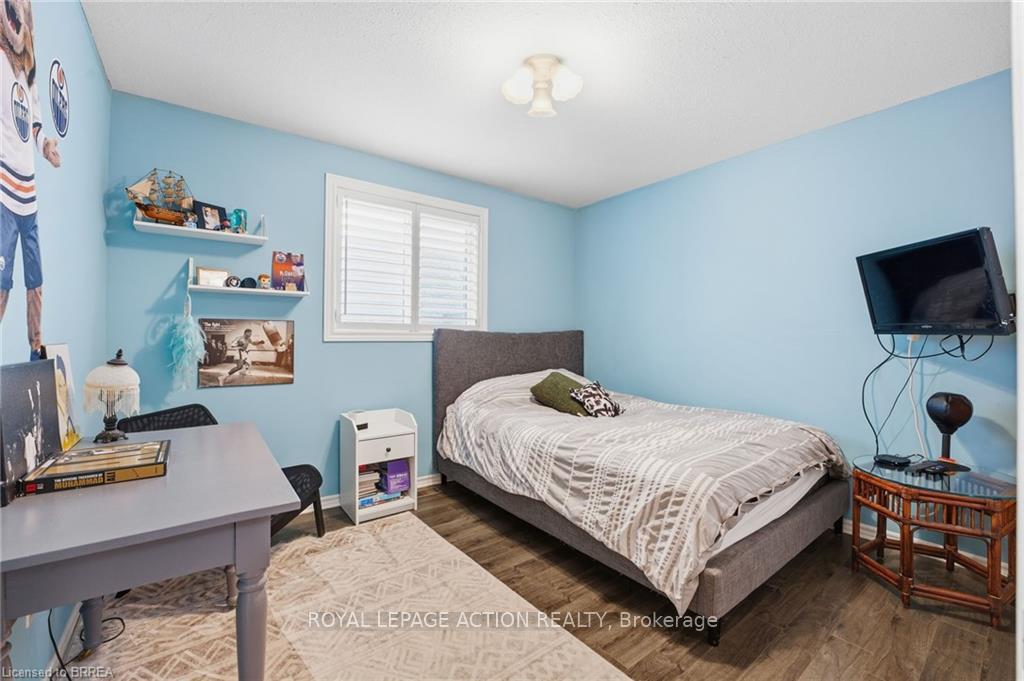 Photo 16 of 14 Dunton Lane, Brant, Paris — HOMEH