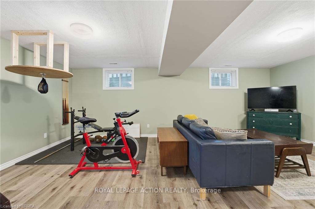 Photo 23 of 14 Dunton Lane, Brant, Paris — HOMEH