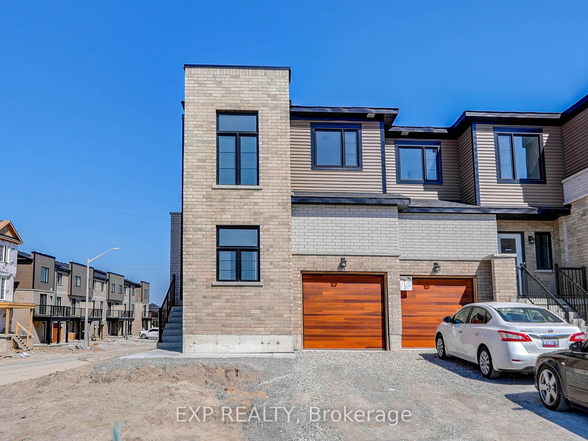 Photo 5 of 30 Wheatfield Road, Barrie, Innis-Shore — HOMEH