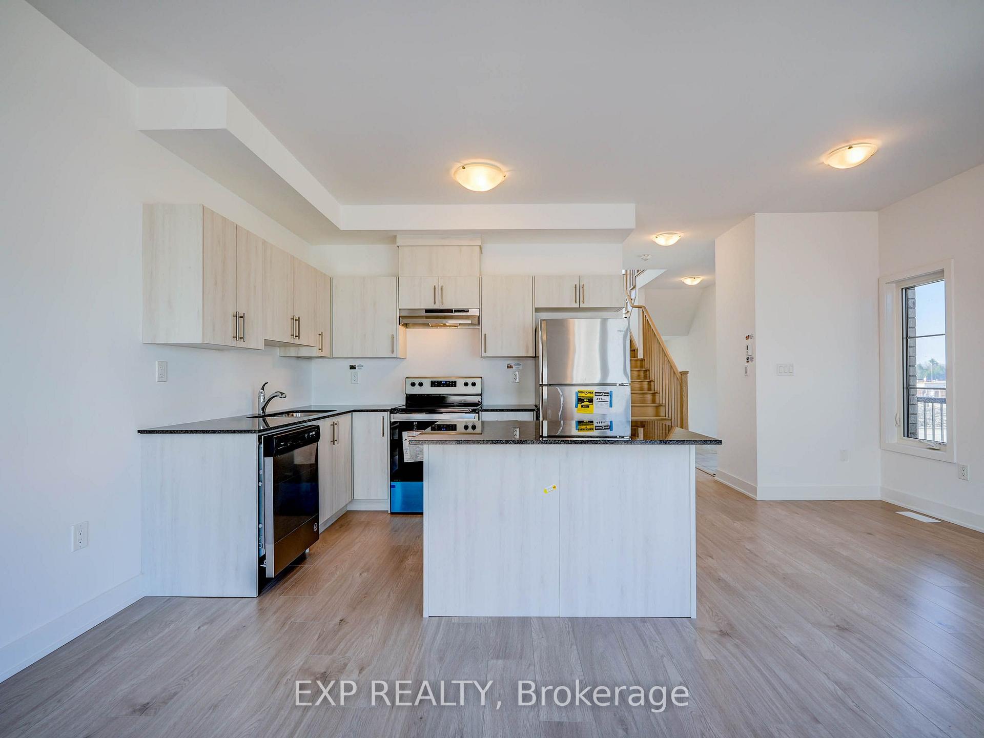 Photo 12 of 30 Wheatfield Road, Barrie, Innis-Shore — HOMEH