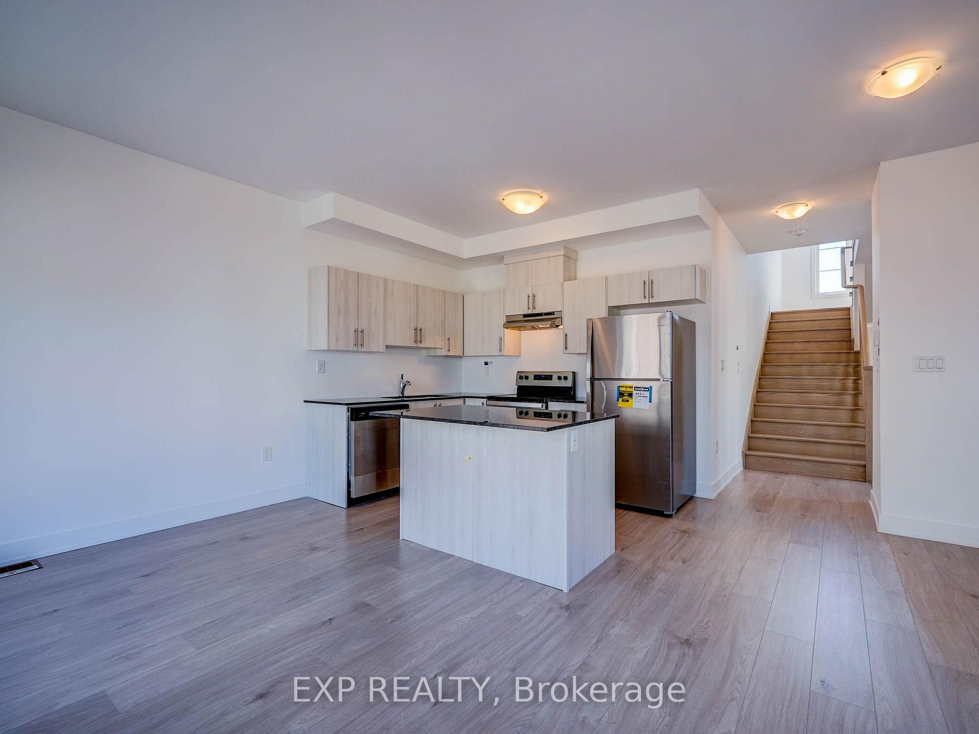 Photo 13 of 30 Wheatfield Road, Barrie, Innis-Shore — HOMEH