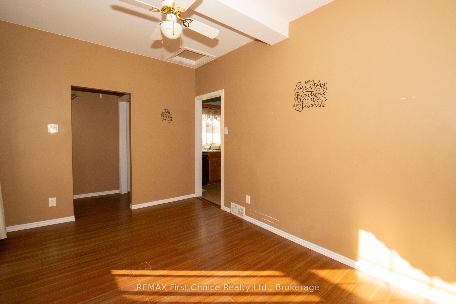 Photo 9 of 729 Hodder Avenue, Thunder Bay, Current River — HOMEH