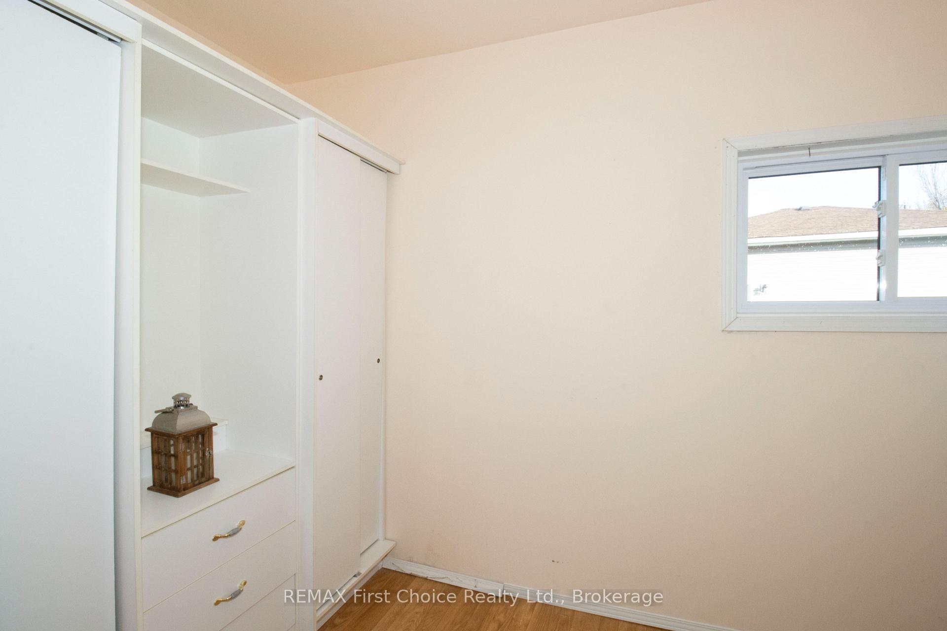 Photo 12 of 729 Hodder Avenue, Thunder Bay, Current River — HOMEH
