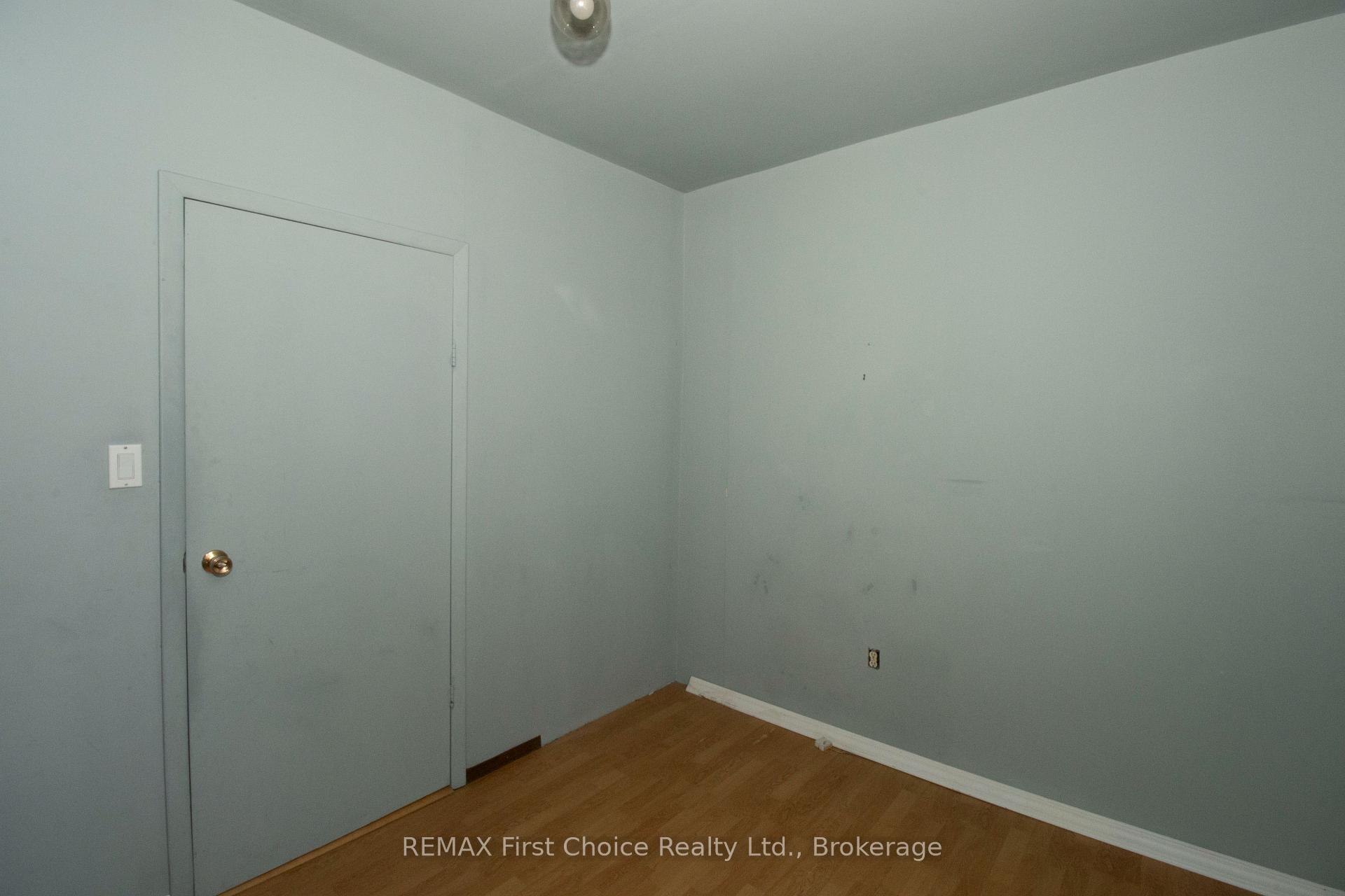 Photo 14 of 729 Hodder Avenue, Thunder Bay, Current River — HOMEH