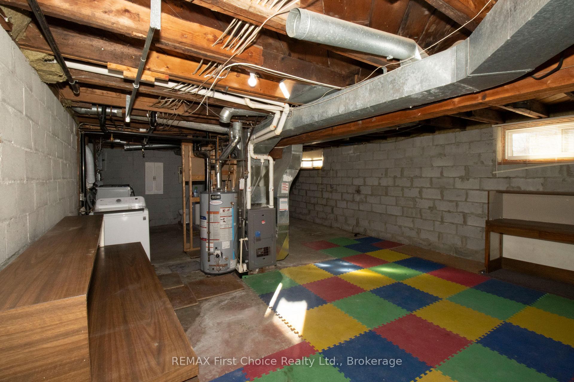 Photo 23 of 729 Hodder Avenue, Thunder Bay, Current River — HOMEH