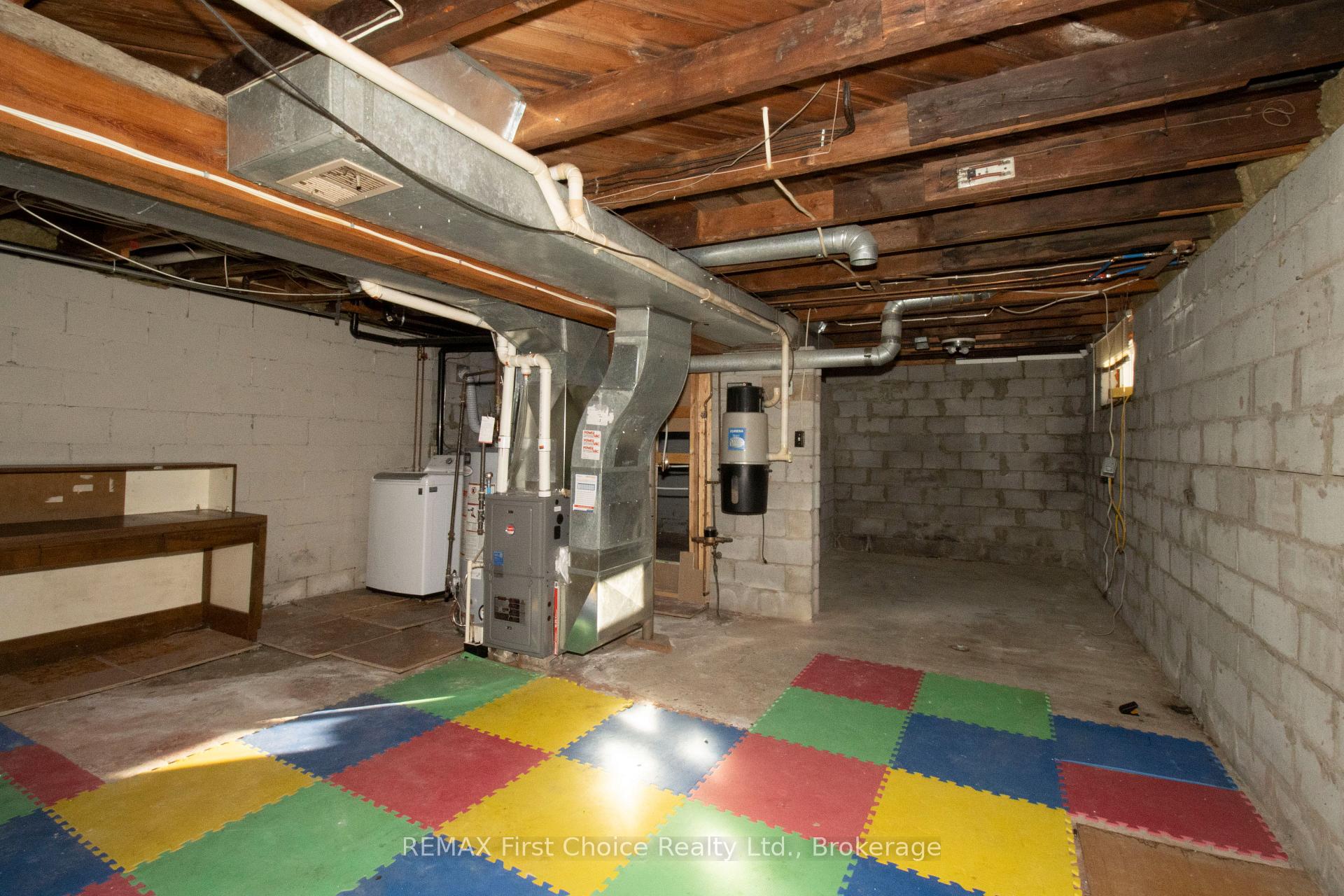 Photo 24 of 729 Hodder Avenue, Thunder Bay, Current River — HOMEH