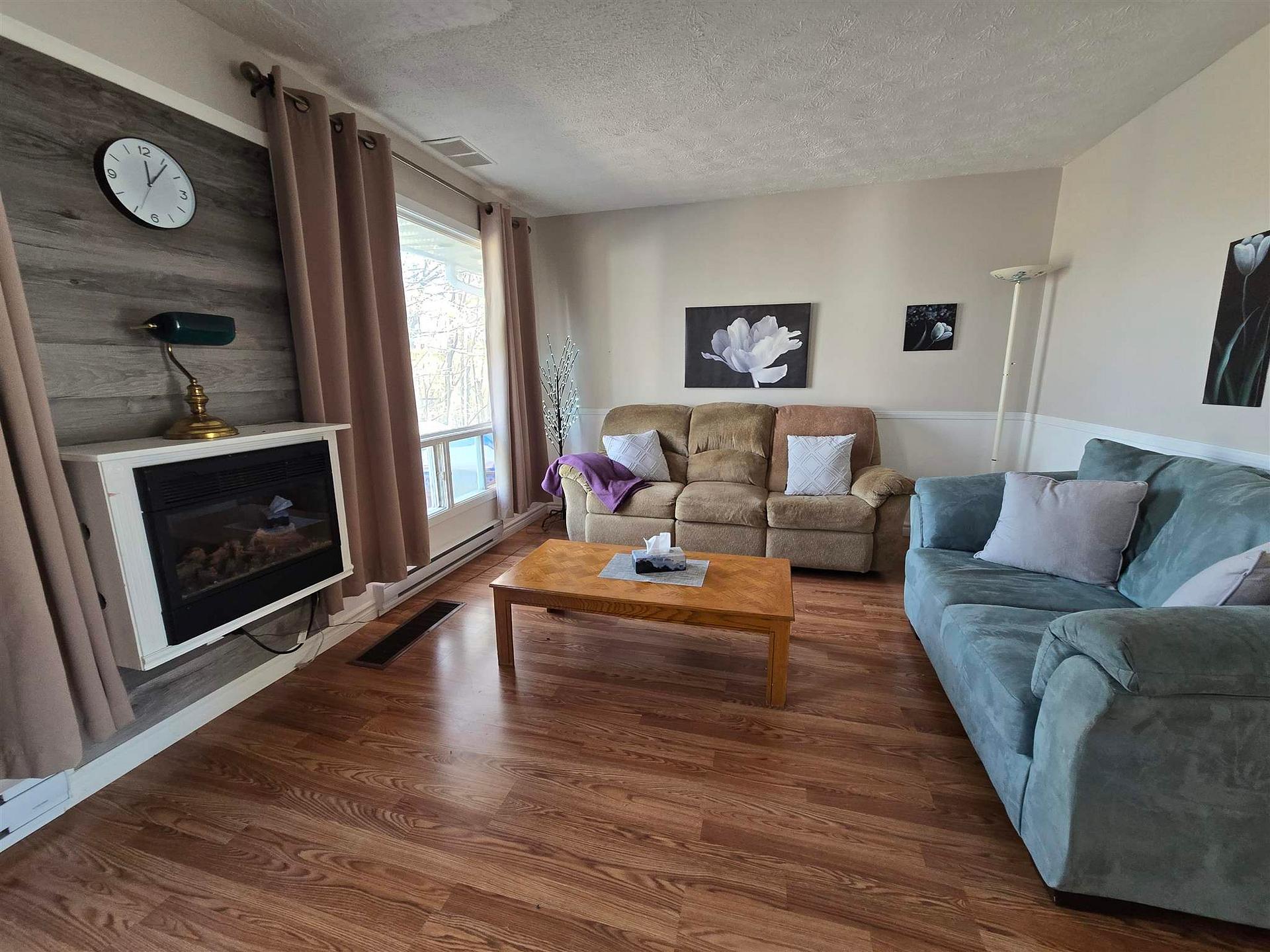 Photo 12 of 8 Bailey Lane, Elliot Lake — HOMEH