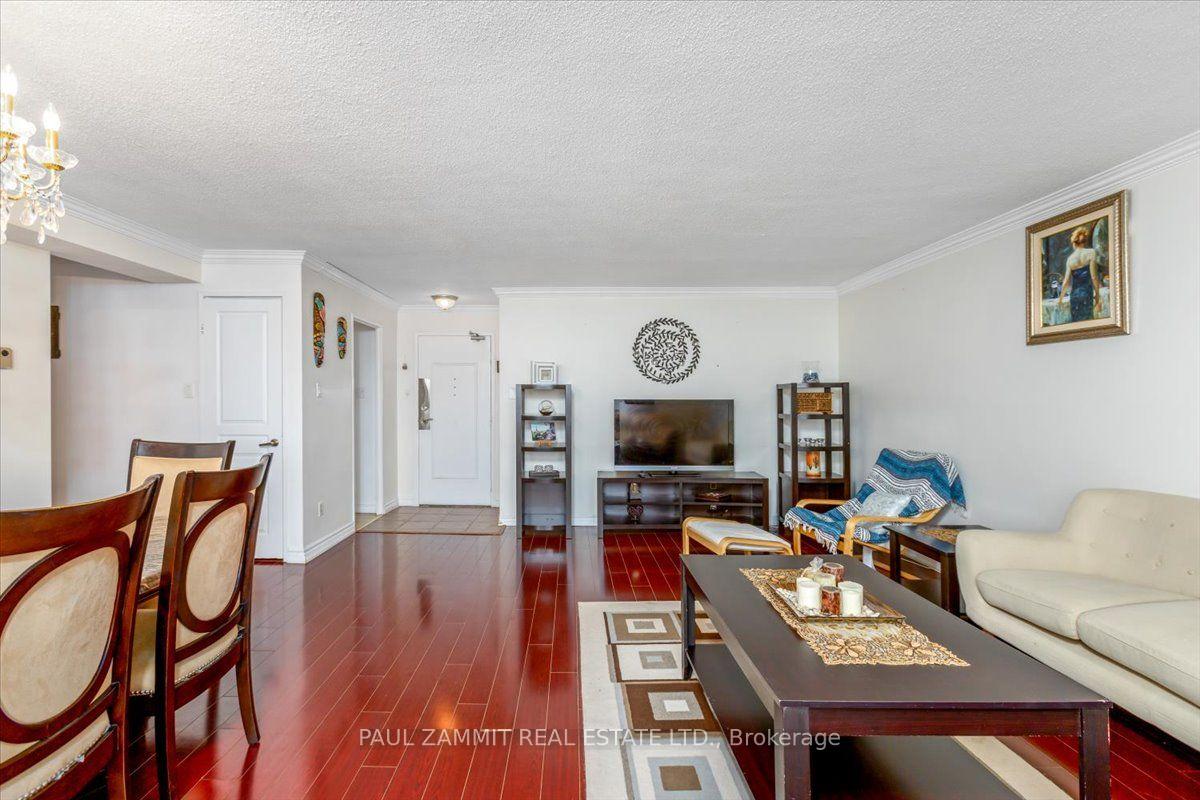 Photo 4 of Unit 1008, 80 Inverlochy Boulevard, Markham, Royal Orchard — HOMEH