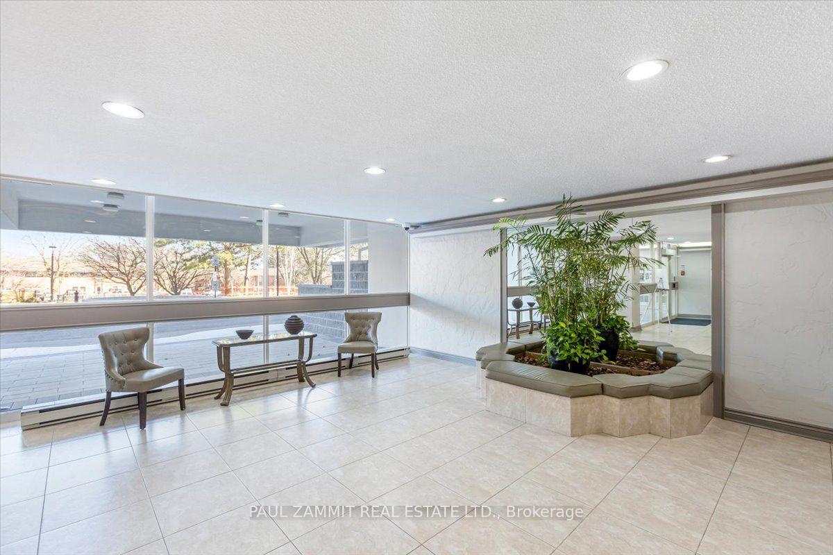 Photo 21 of Unit 1008, 80 Inverlochy Boulevard, Markham, Royal Orchard — HOMEH