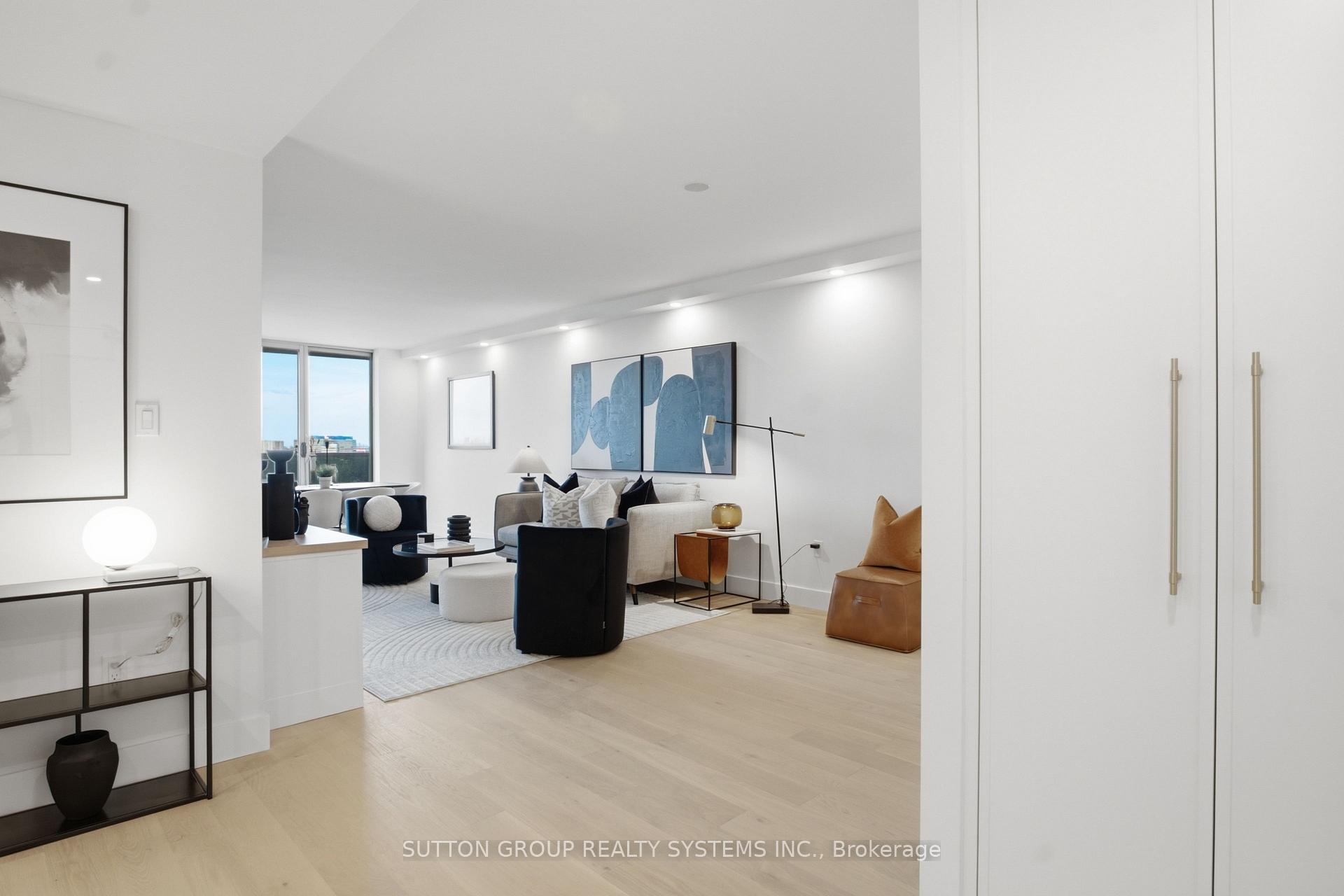 Photo 4 of Unit 1504, 812 Burnhamthorpe Road, Etobicoke, Markland Wood — HOMEH