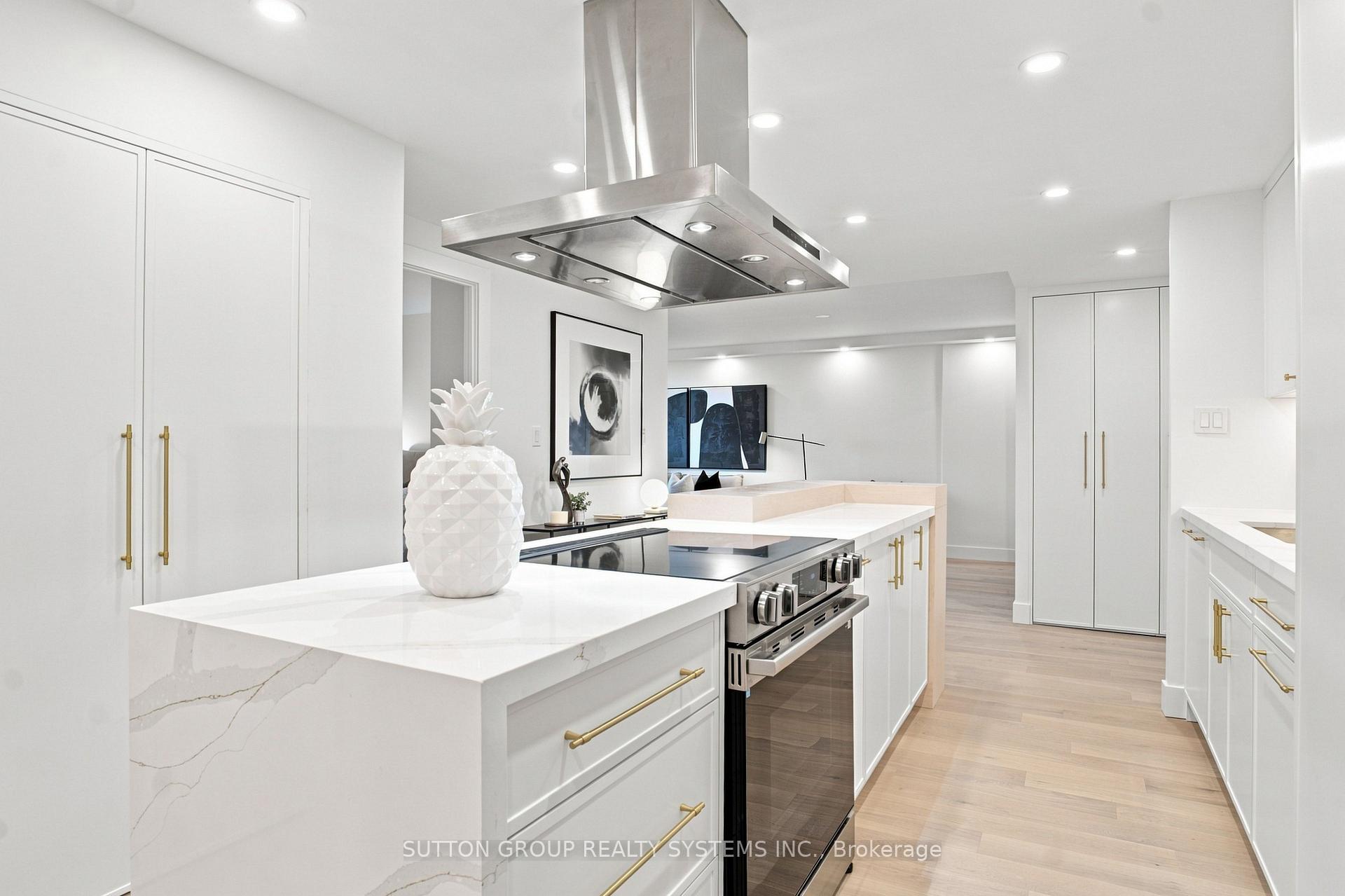 Photo 16 of Unit 1504, 812 Burnhamthorpe Road, Etobicoke, Markland Wood — HOMEH