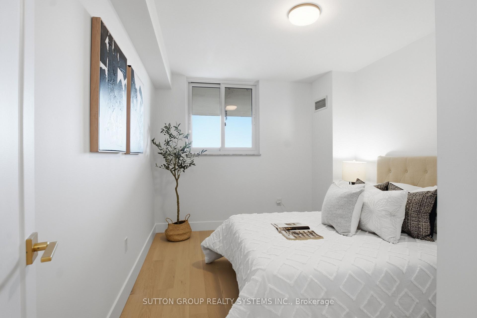 Photo 26 of Unit 1504, 812 Burnhamthorpe Road, Etobicoke, Markland Wood — HOMEH