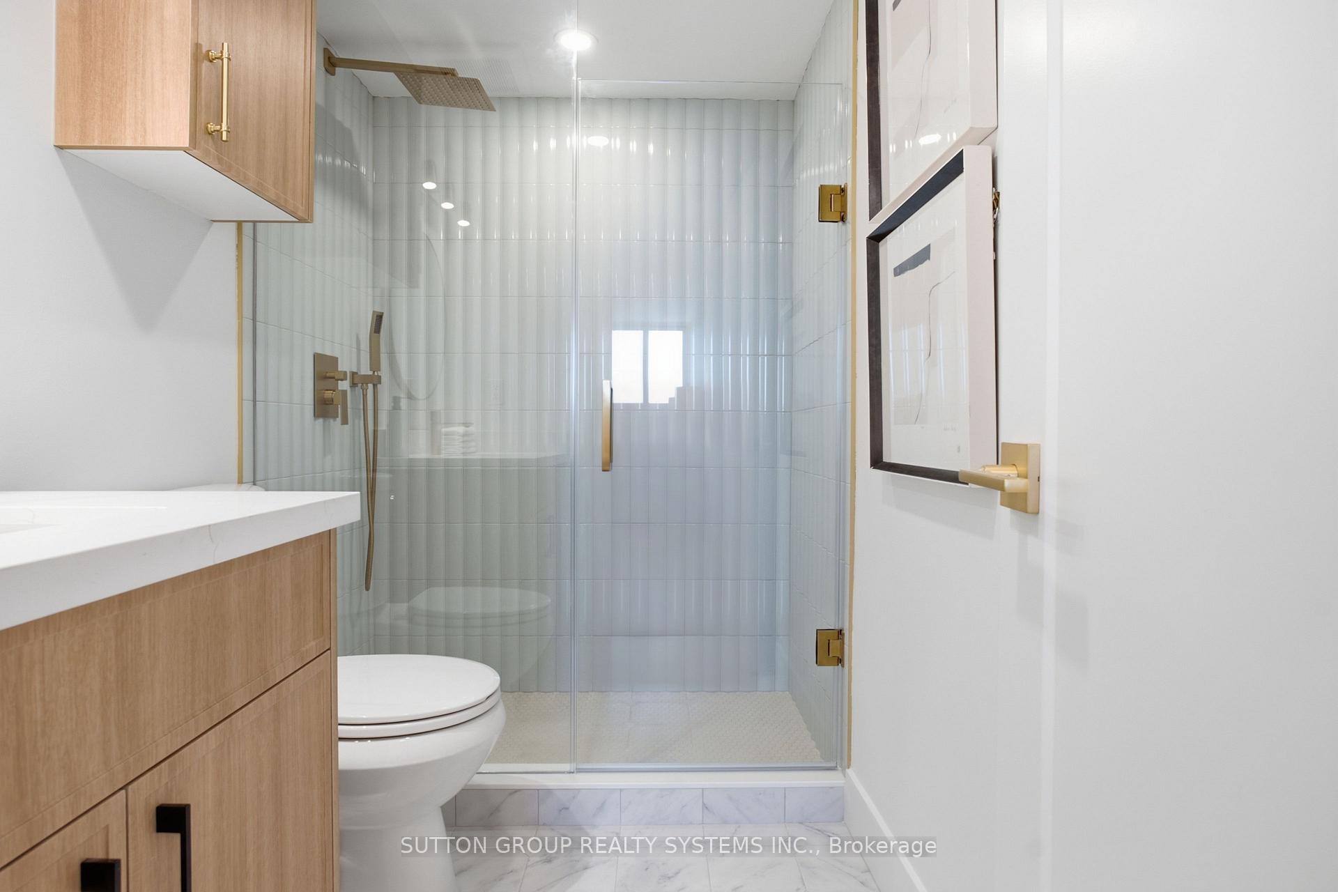 Photo 31 of Unit 1504, 812 Burnhamthorpe Road, Etobicoke, Markland Wood — HOMEH