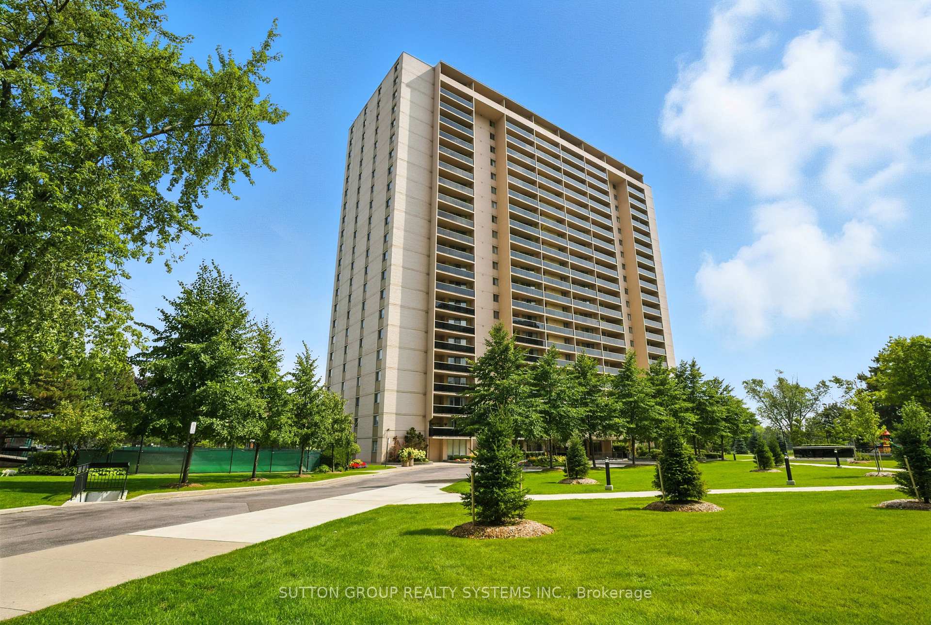 Photo 33 of Unit 1504, 812 Burnhamthorpe Road, Etobicoke, Markland Wood — HOMEH