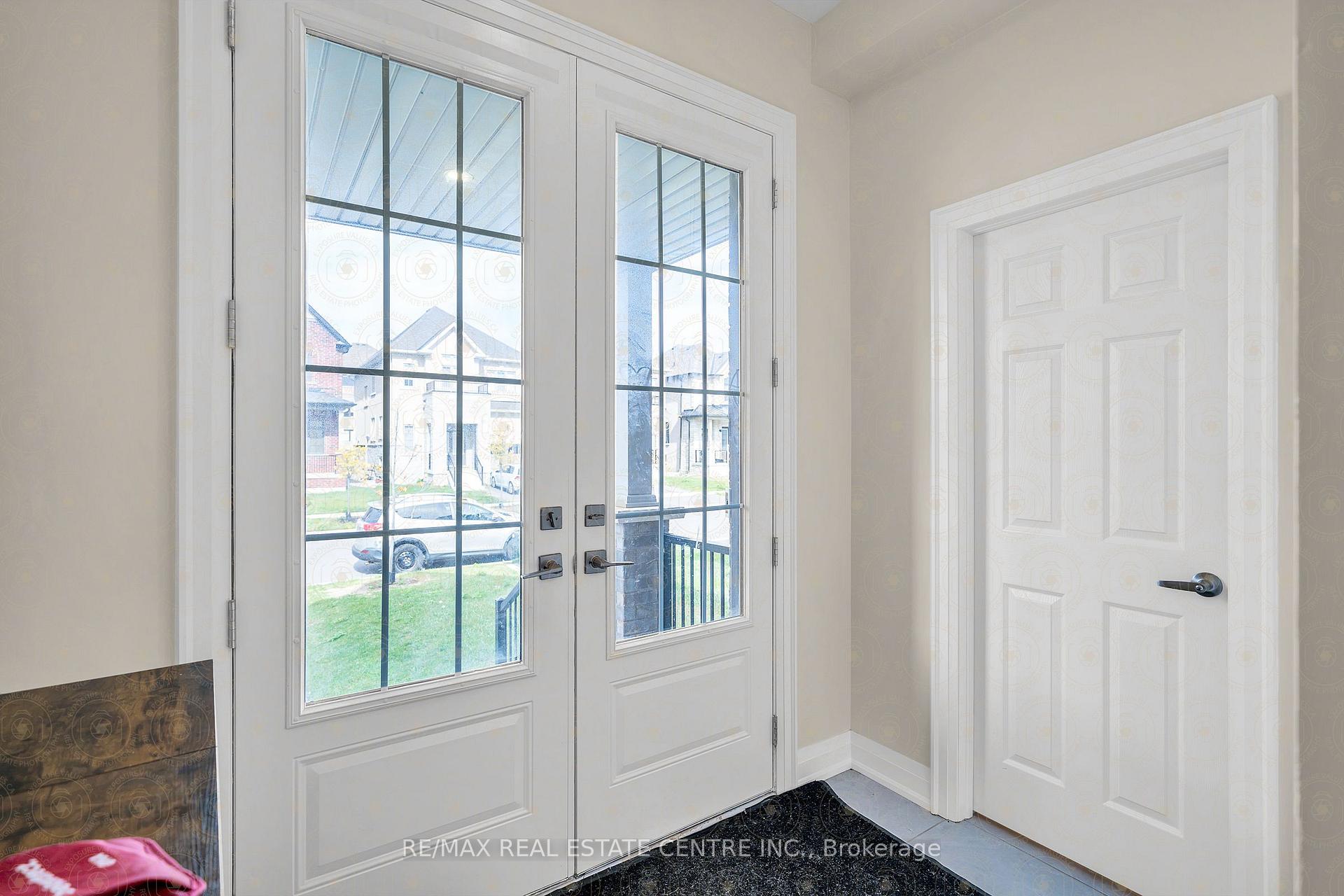 Photo 3 of 43 Northrop Avenue, Clarington, Newcastle — HOMEH