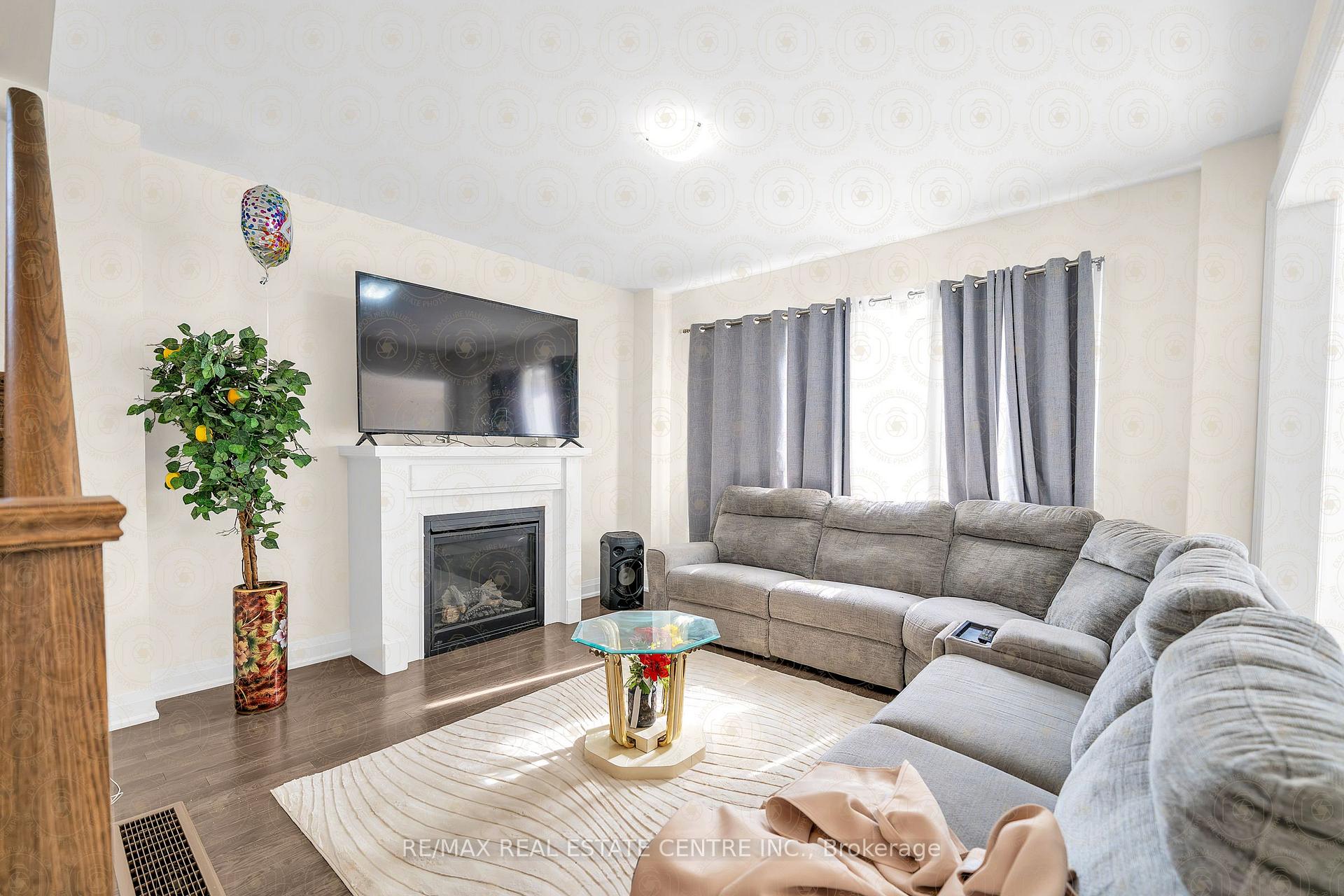 Photo 4 of 43 Northrop Avenue, Clarington, Newcastle — HOMEH