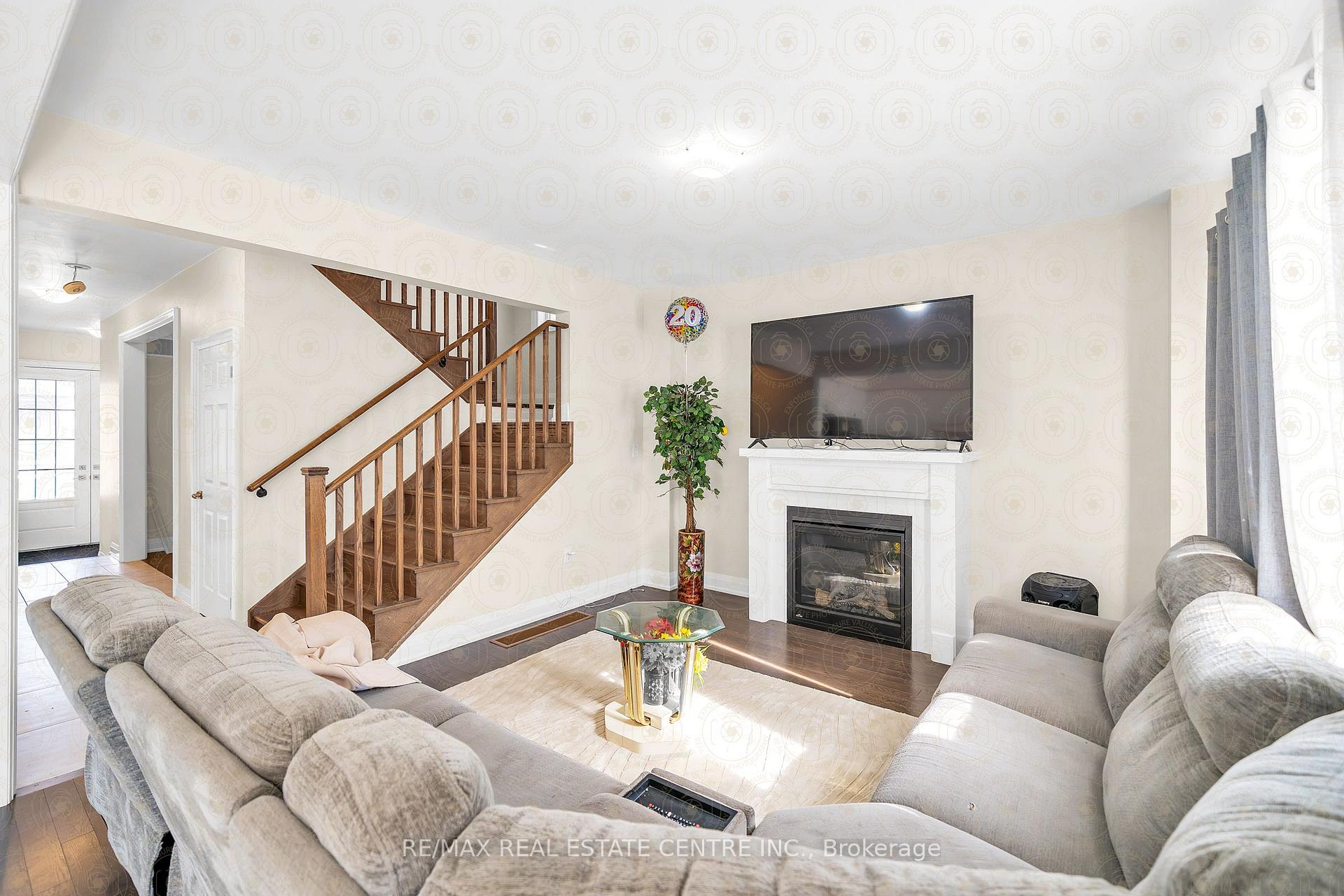 Photo 5 of 43 Northrop Avenue, Clarington, Newcastle — HOMEH