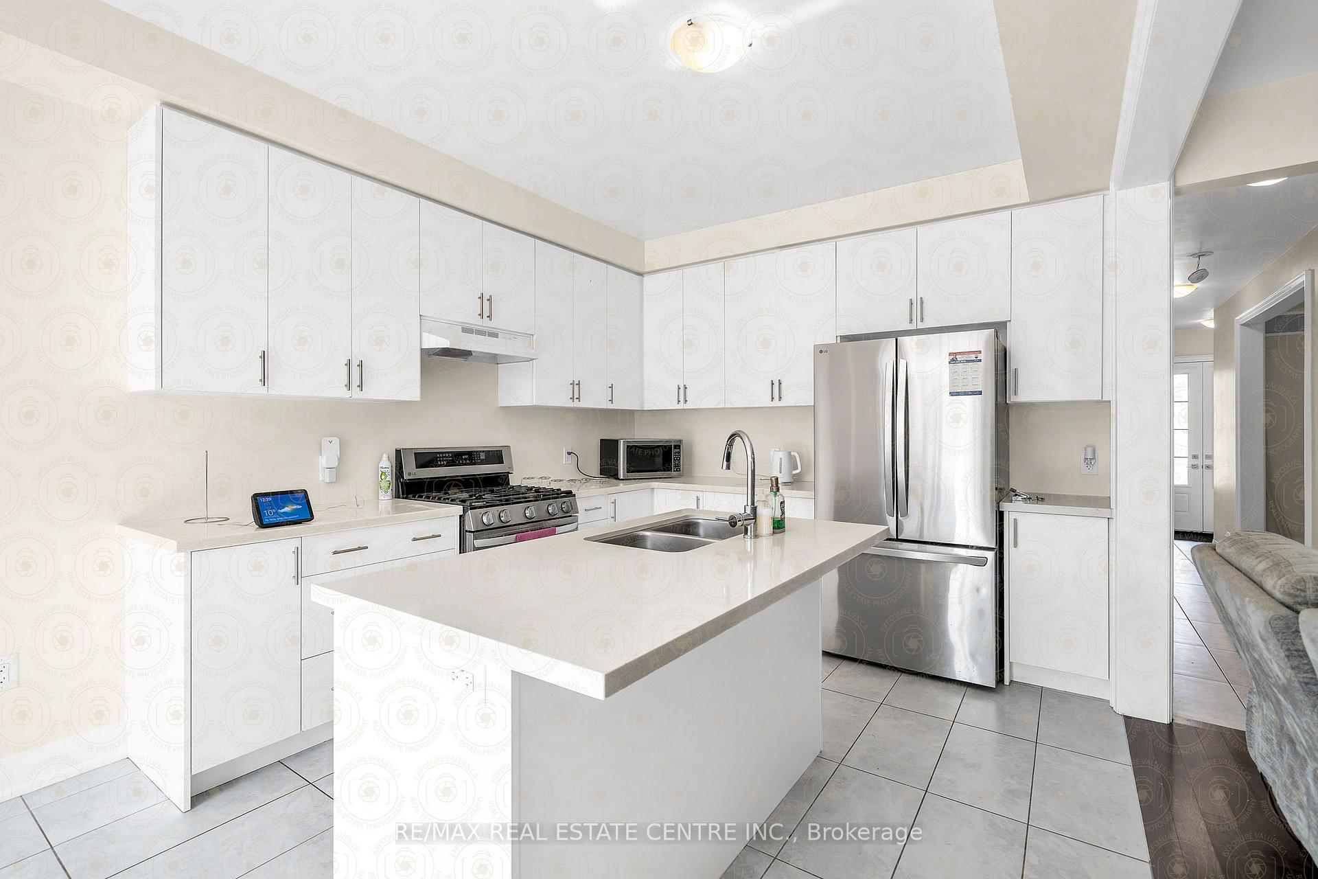 Photo 7 of 43 Northrop Avenue, Clarington, Newcastle — HOMEH