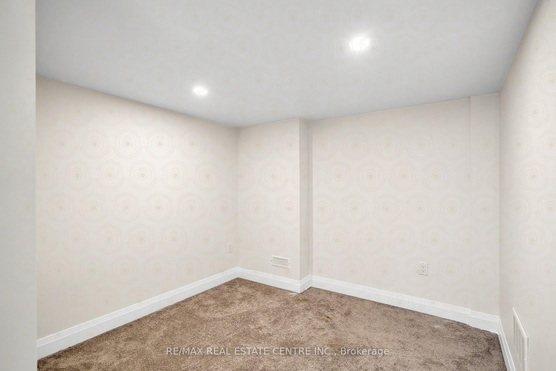Photo 16 of 43 Northrop Avenue, Clarington, Newcastle — HOMEH