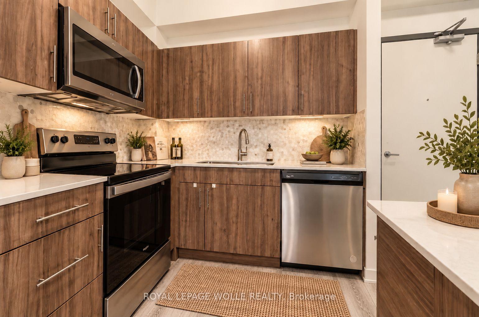 Photo 4 of Unit 1205, 128 King Street N, Waterloo, Downtown Waterloo — HOMEH