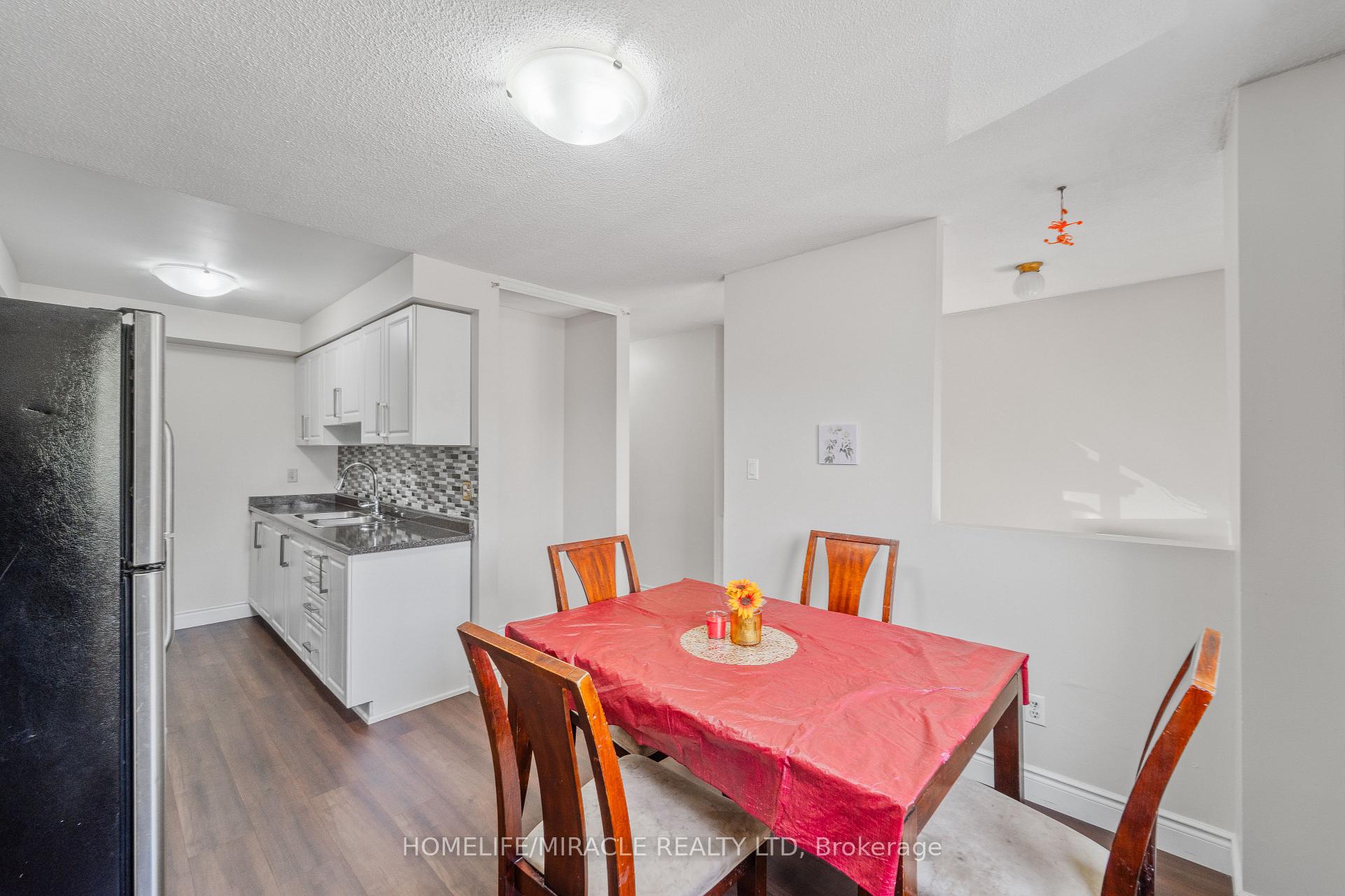 Photo 8 of 45 Lincoln Court, Brampton, Bramalea West Industrial — HOMEH