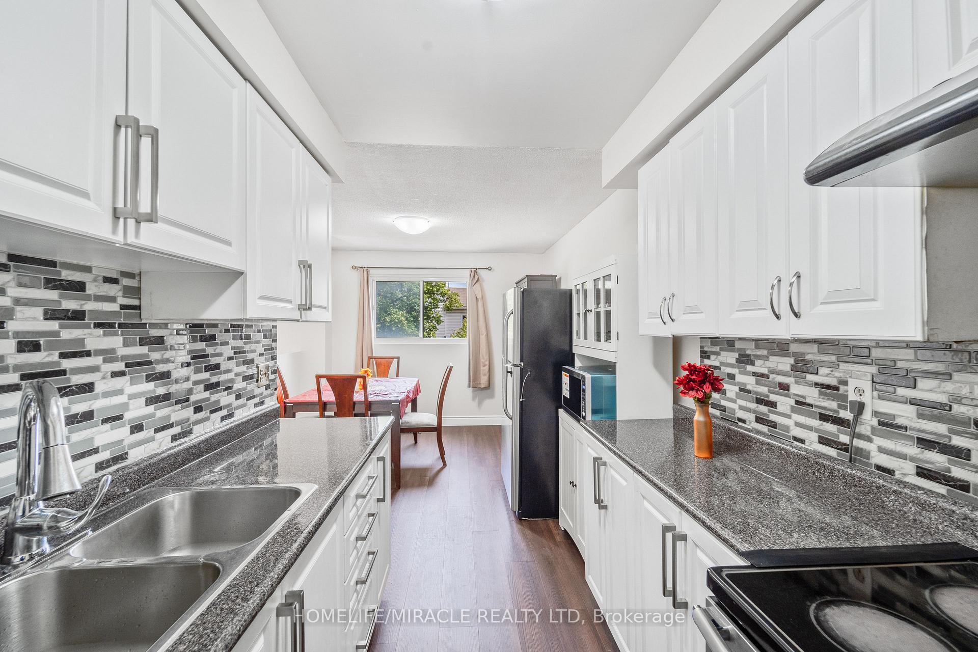 Photo 9 of 45 Lincoln Court, Brampton, Bramalea West Industrial — HOMEH