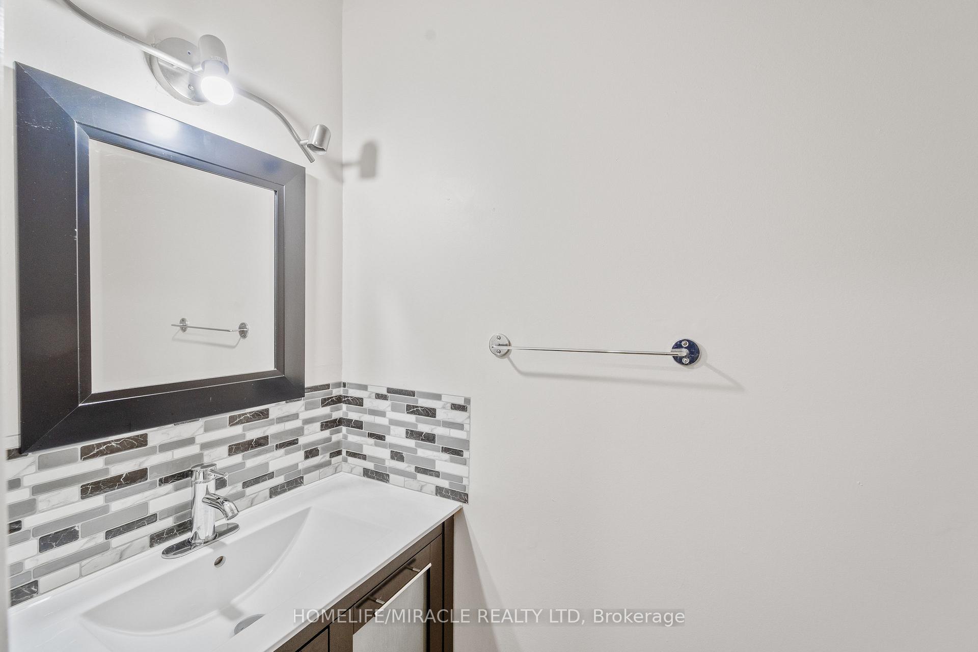 Photo 14 of 45 Lincoln Court, Brampton, Bramalea West Industrial — HOMEH