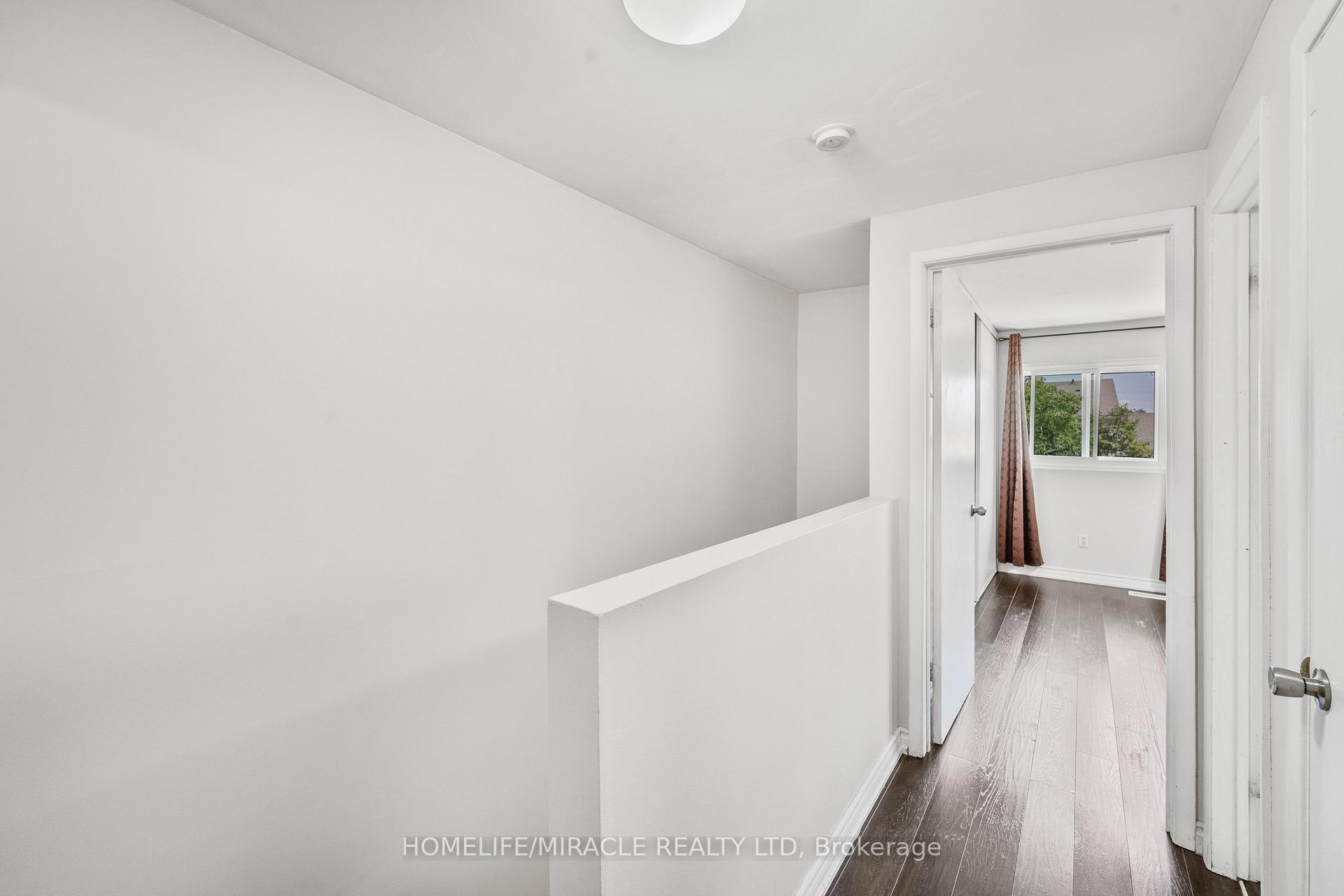 Photo 16 of 45 Lincoln Court, Brampton, Bramalea West Industrial — HOMEH
