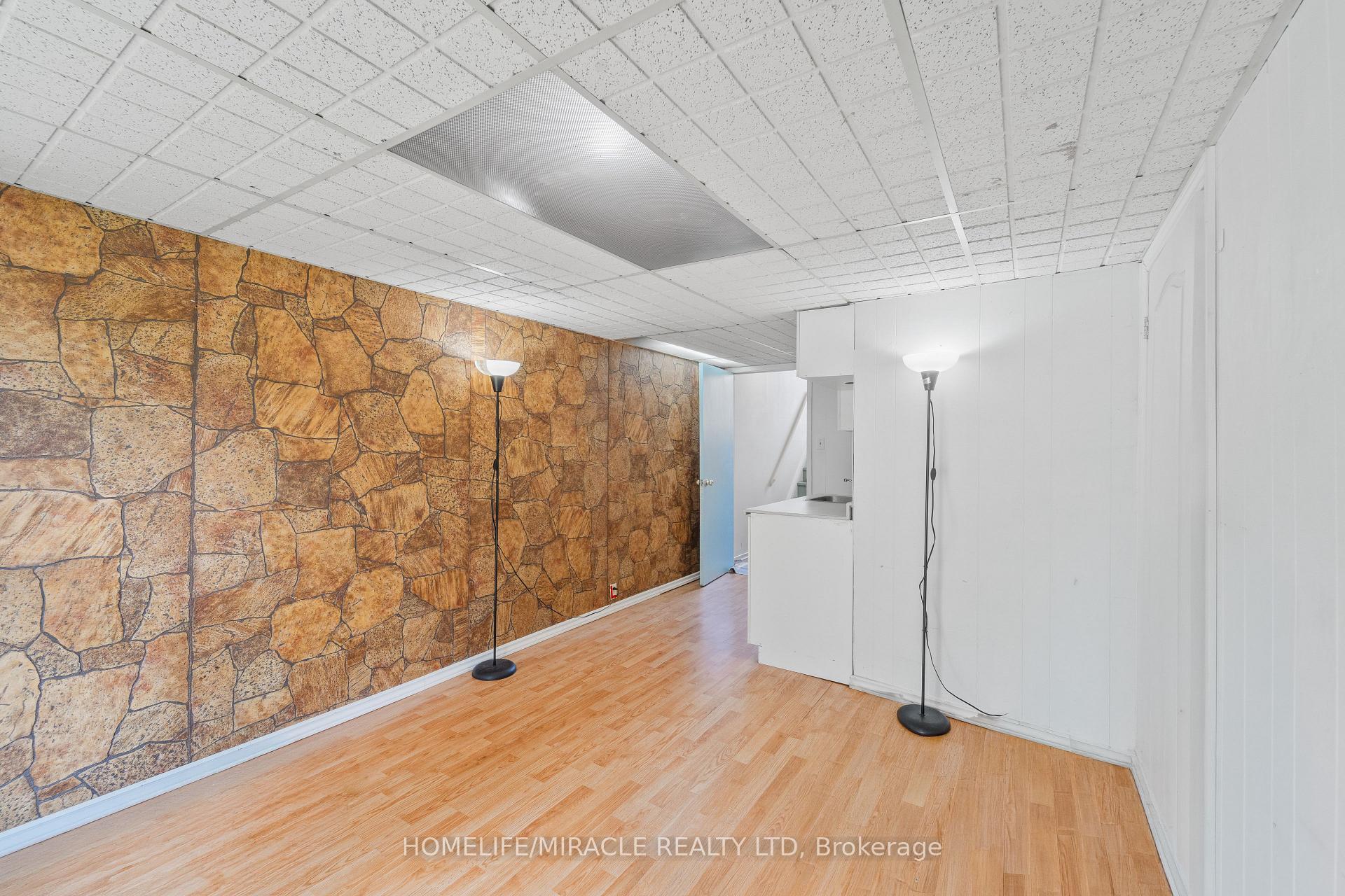 Photo 28 of 45 Lincoln Court, Brampton, Bramalea West Industrial — HOMEH