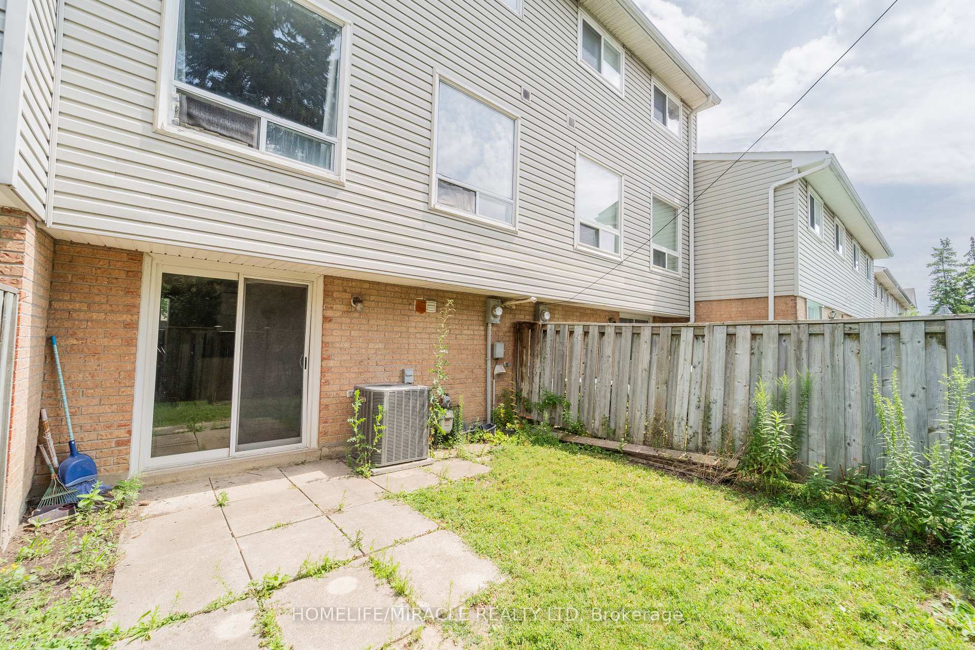 Photo 32 of 45 Lincoln Court, Brampton, Bramalea West Industrial — HOMEH