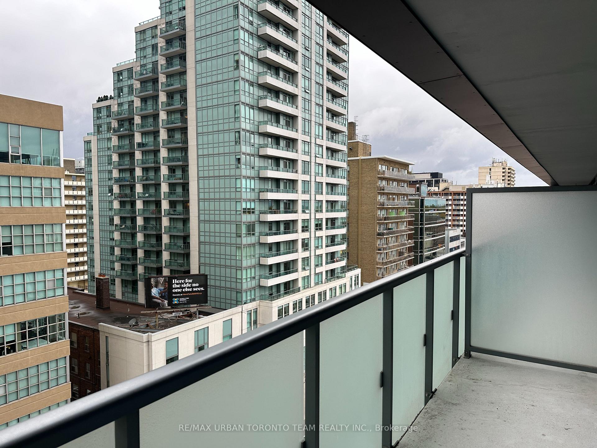Photo 5 of Unit 707, 125 Redpath Avenue, Toronto, Mount Pleasant West — HOMEH