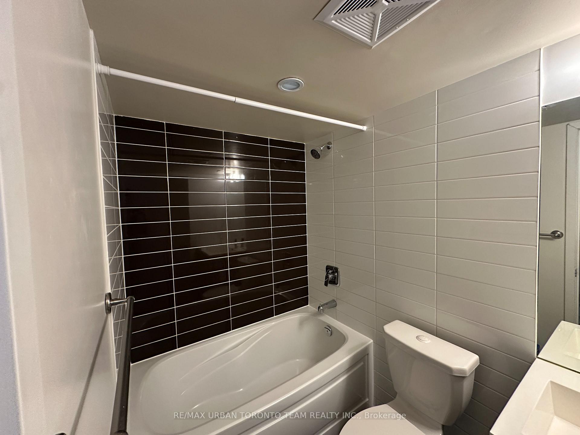 Photo 16 of Unit 707, 125 Redpath Avenue, Toronto, Mount Pleasant West — HOMEH