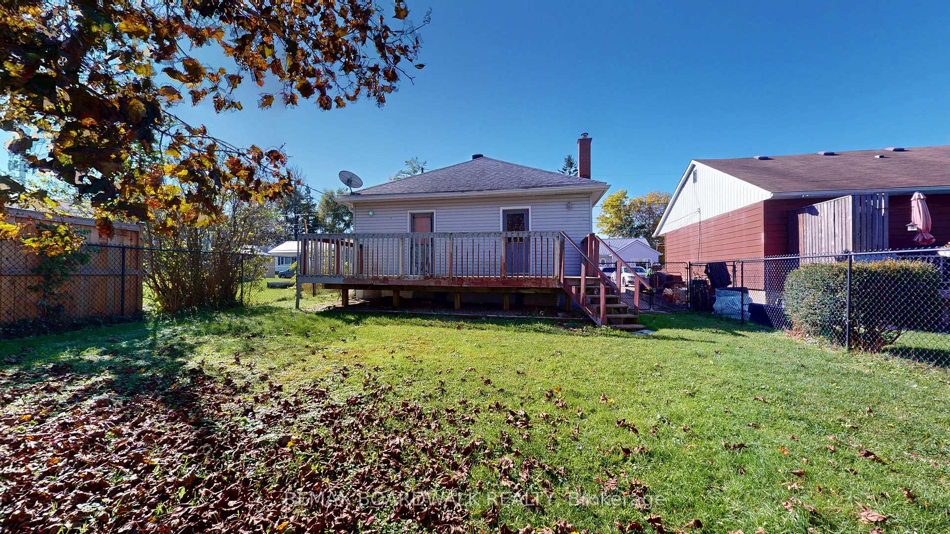 Photo 2 of 31 Wright Crescent, Brockville, Brockville — HOMEH