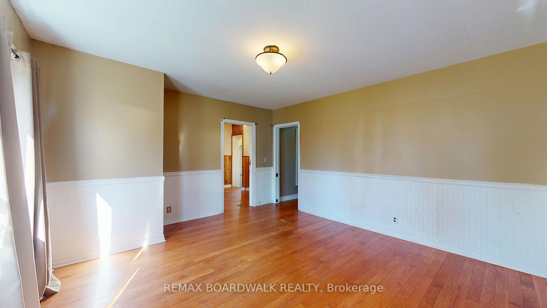 Photo 4 of 31 Wright Crescent, Brockville, Brockville — HOMEH
