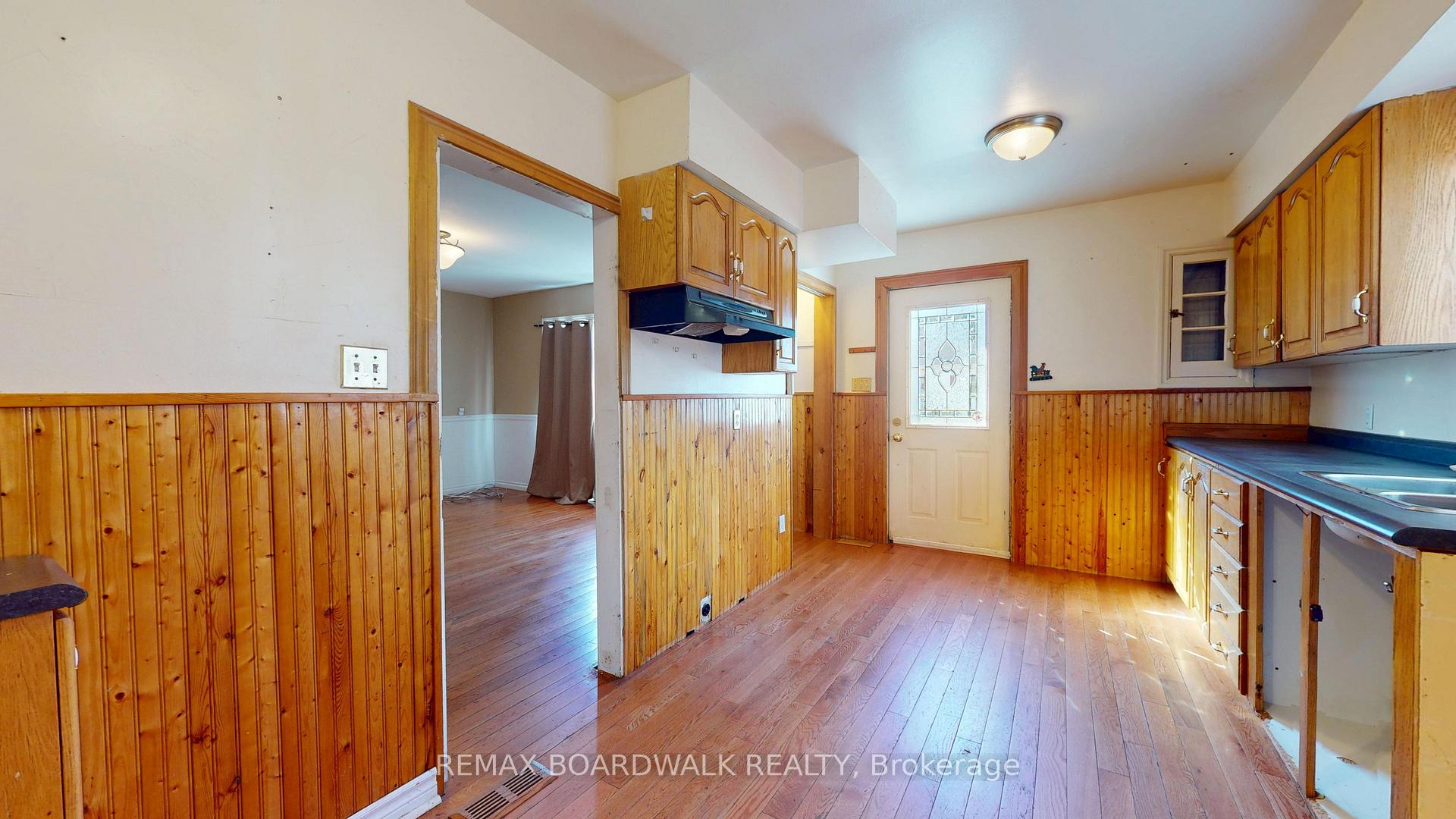 Photo 11 of 31 Wright Crescent, Brockville, Brockville — HOMEH