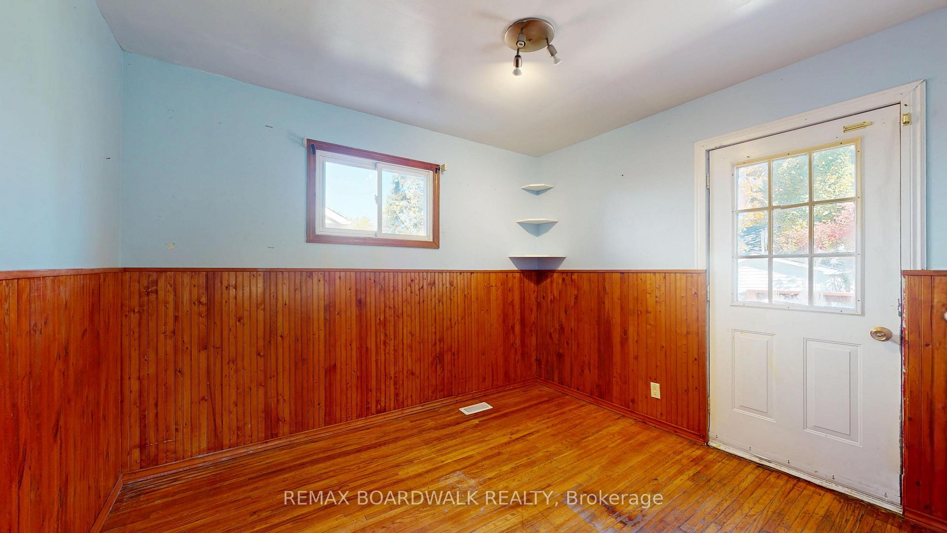 Photo 14 of 31 Wright Crescent, Brockville, Brockville — HOMEH