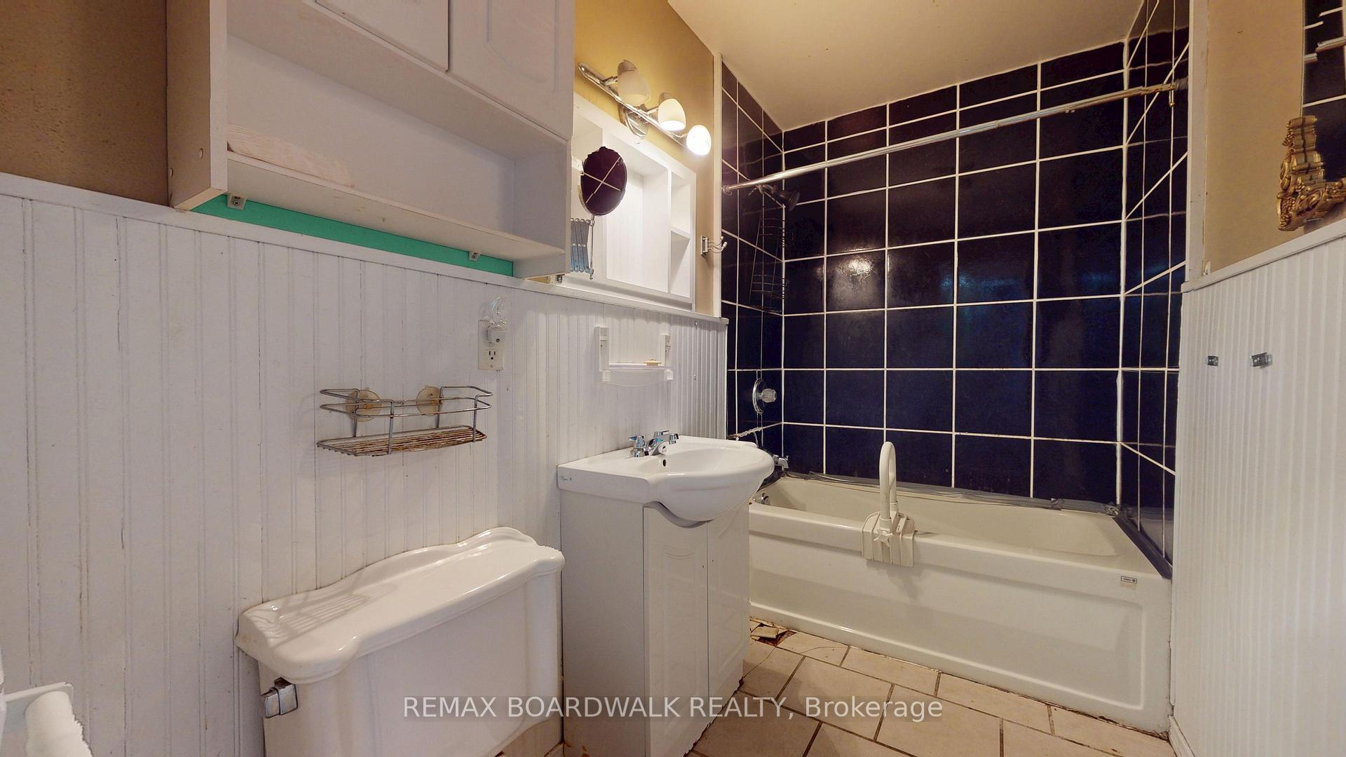 Photo 16 of 31 Wright Crescent, Brockville, Brockville — HOMEH