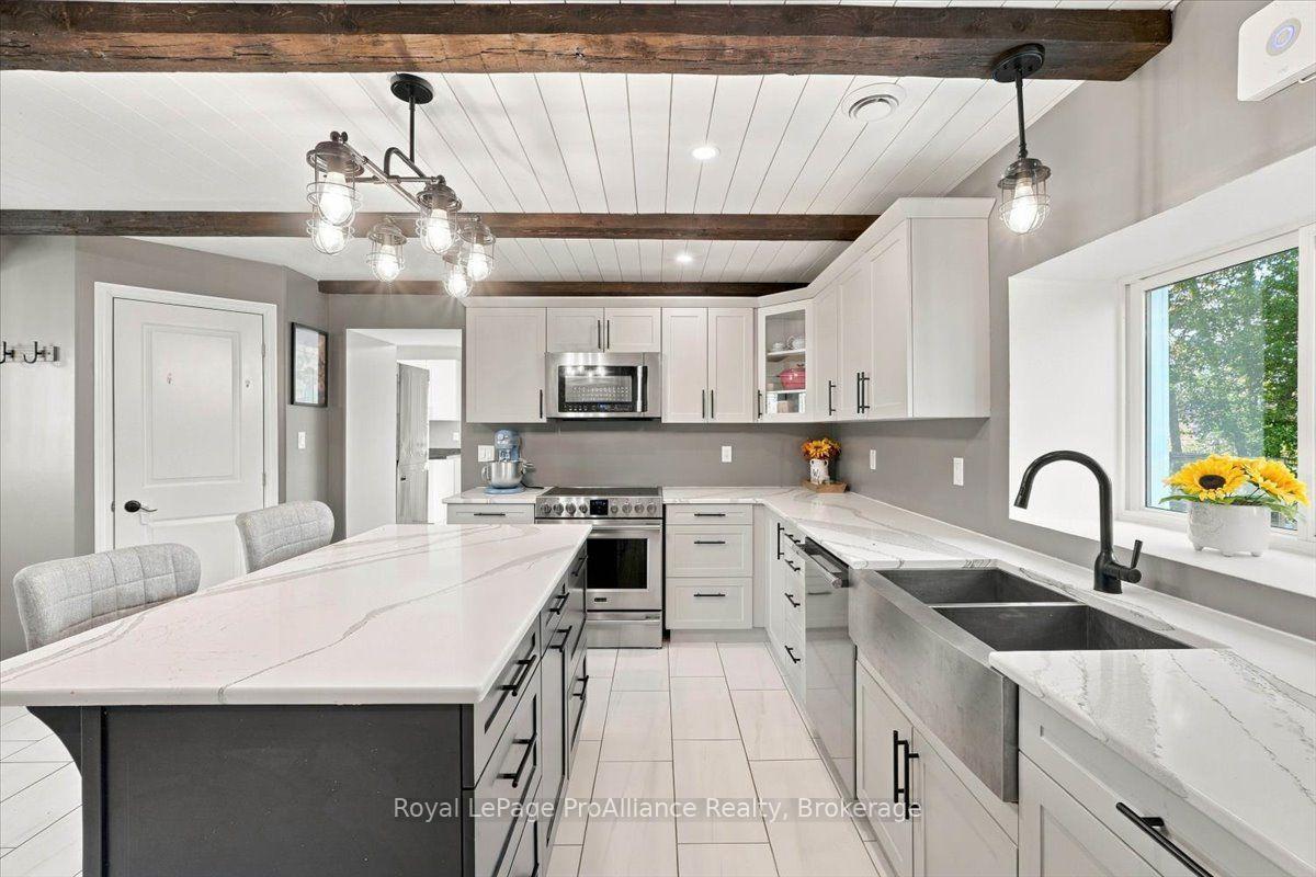 Photo 5 of 7303 Highway 37, Tweed, Hungerford (Twp) — HOMEH