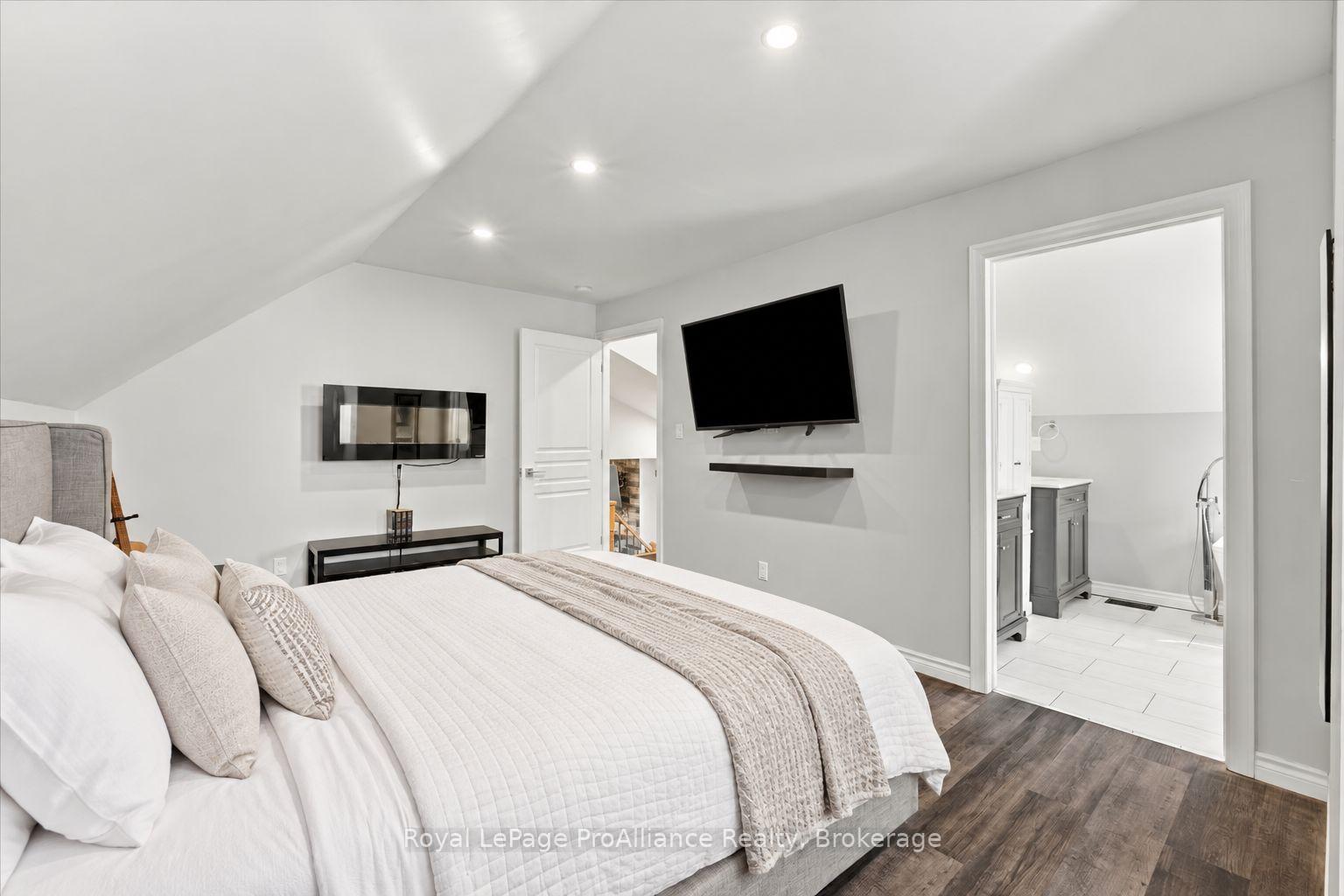 Photo 17 of 7303 Highway 37, Tweed, Hungerford (Twp) — HOMEH
