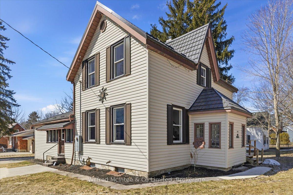 Photo 1 of 425 Yonge Street S, Brockton — HOMEH