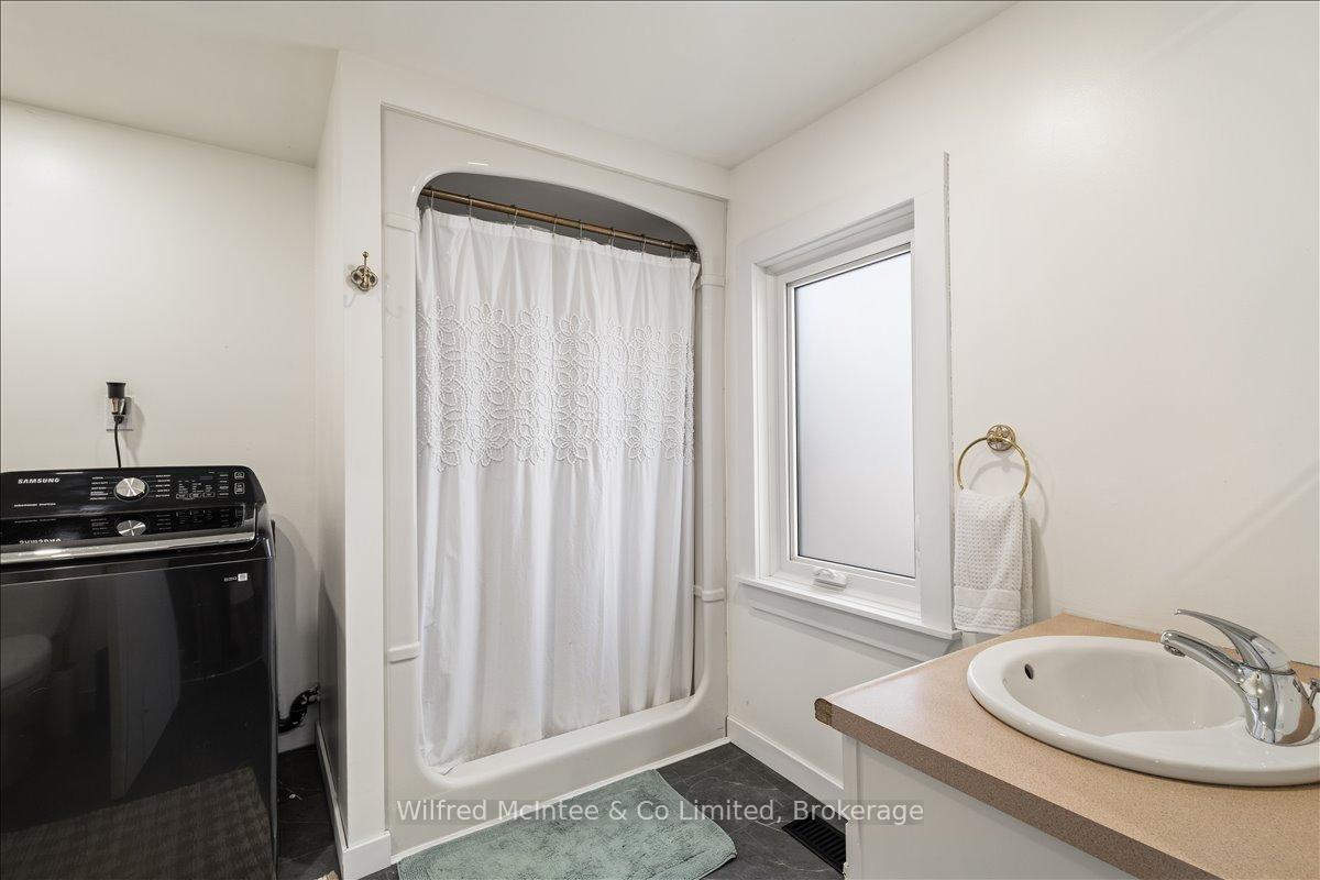 Photo 11 of 425 Yonge Street S, Brockton — HOMEH
