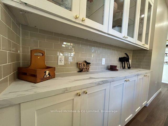 Photo 16 of 425 Yonge Street S, Brockton — HOMEH