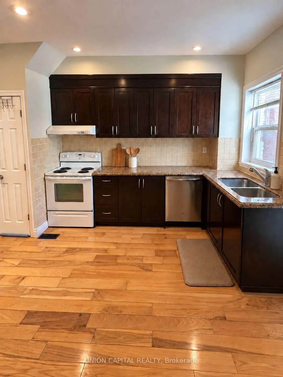 Photo of Unit Main, 84 Runnymede Road