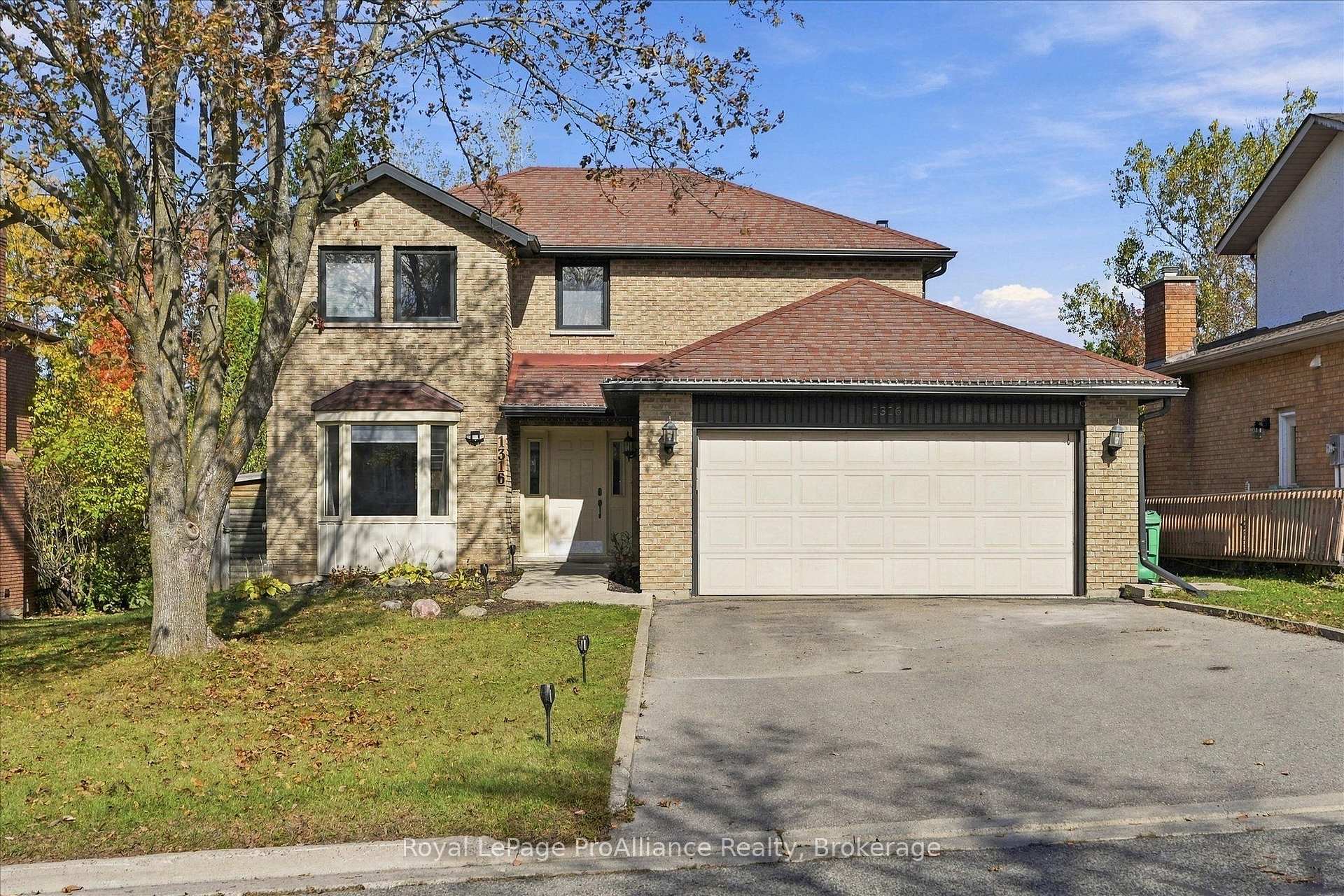 Photo 2 of 1316 Scollard Drive, Peterborough, Ashburnham Ward 4 — HOMEH