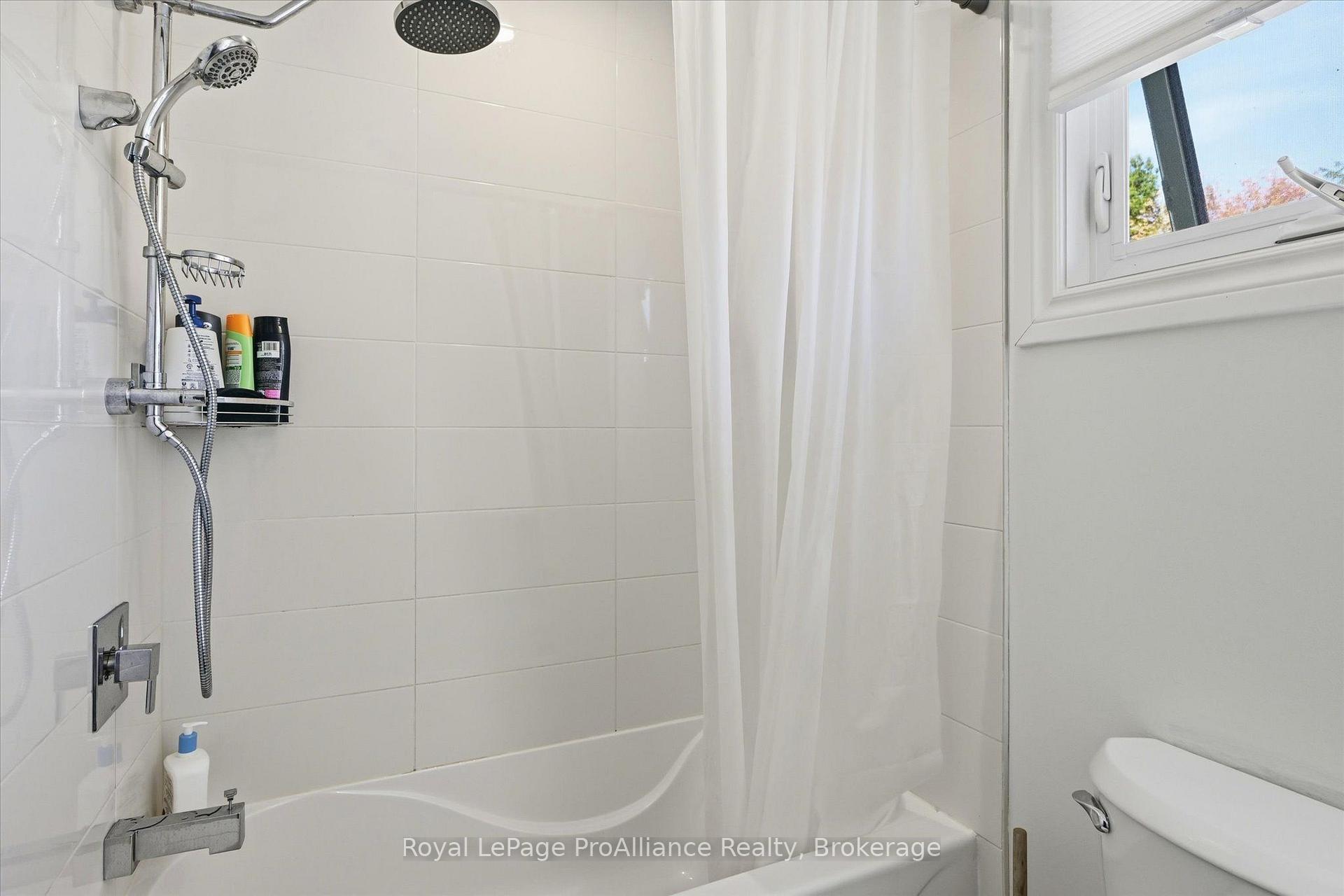 Photo 32 of 1316 Scollard Drive, Peterborough, Ashburnham Ward 4 — HOMEH